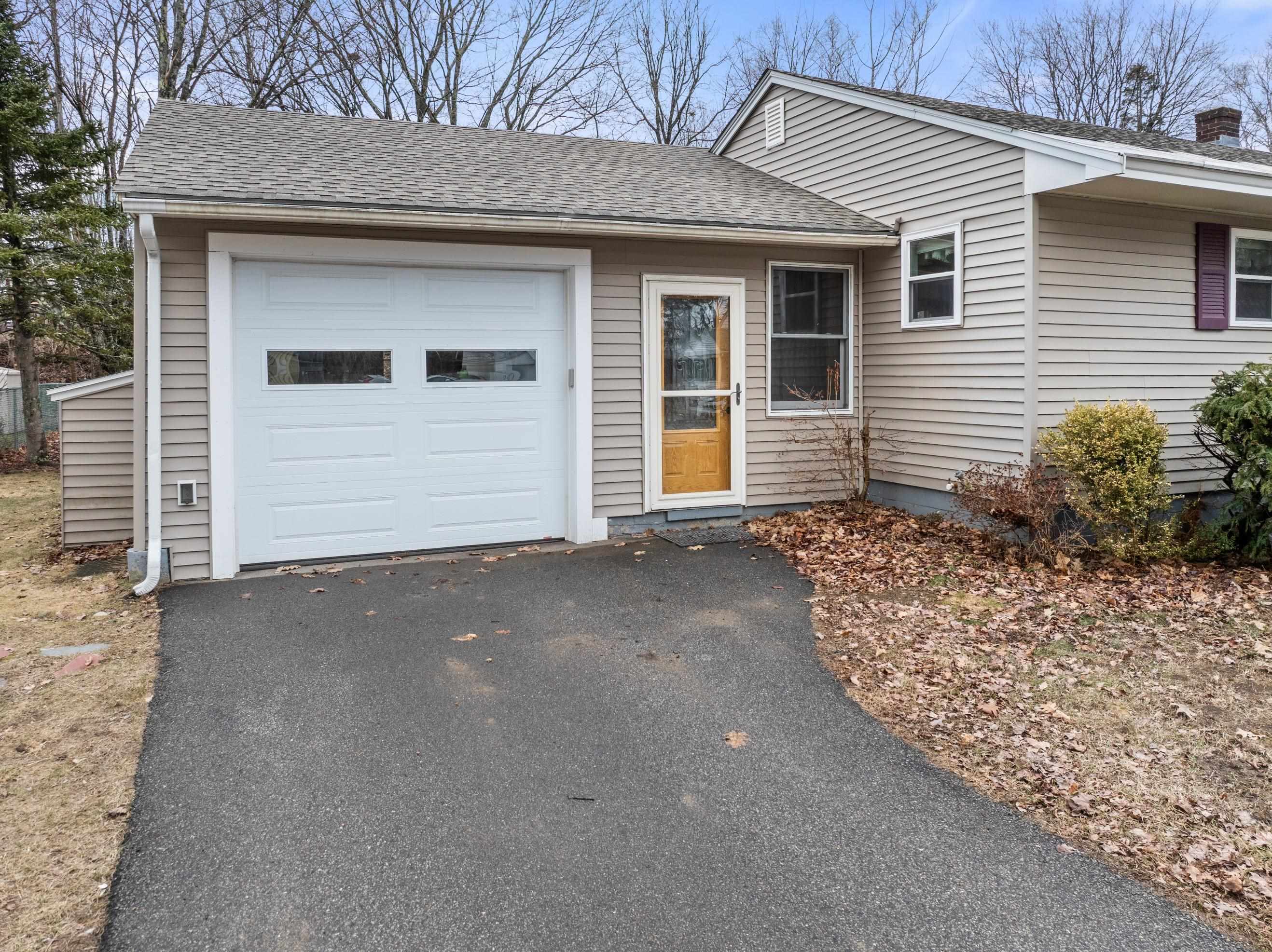 45 Lafayette St, Laconia, NH 03246