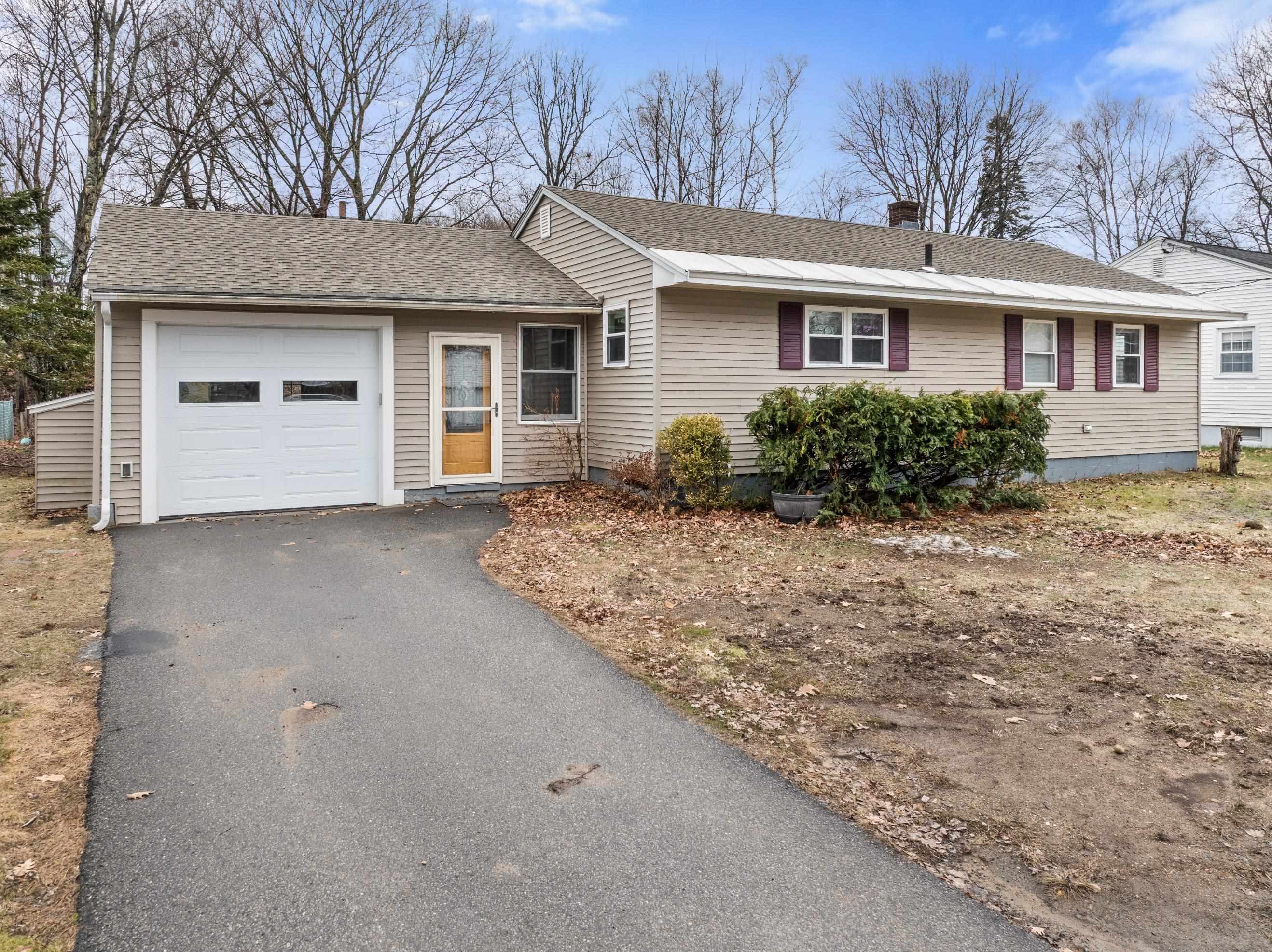 45 Lafayette St, Laconia, NH 03246