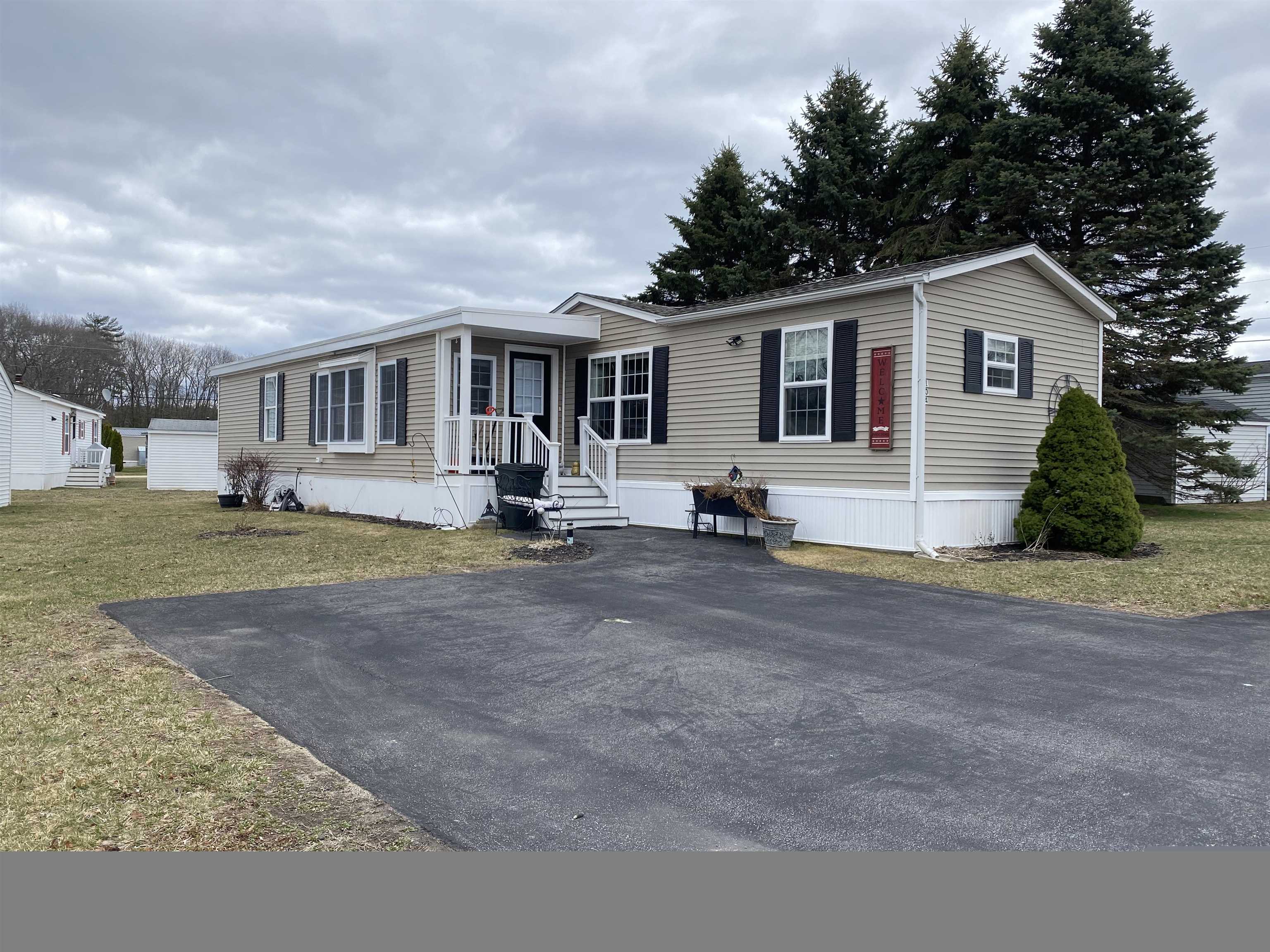 104 Whippoorwill St, Seabrook, NH 03874