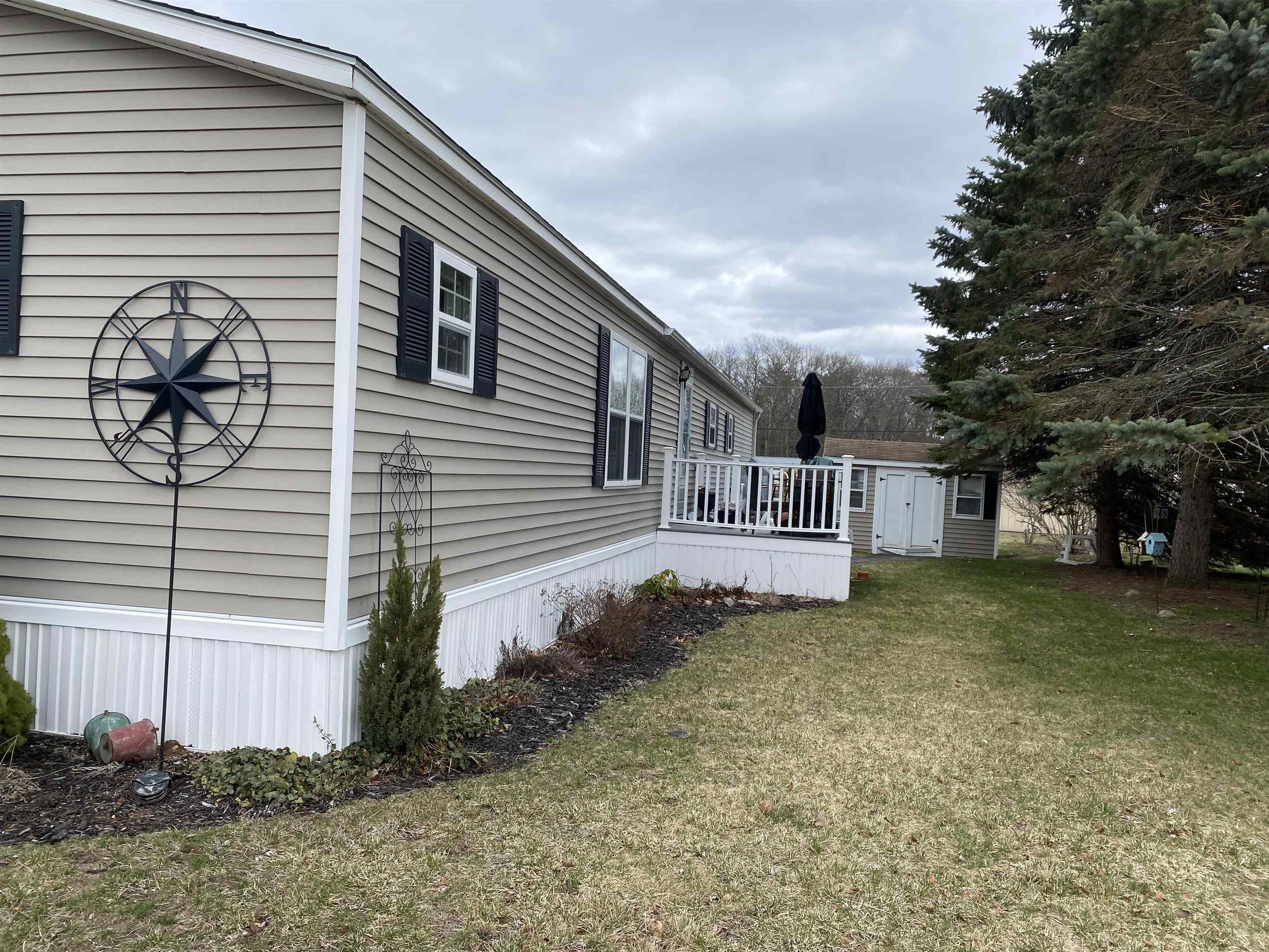 104 Whippoorwill St, Seabrook, NH 03874