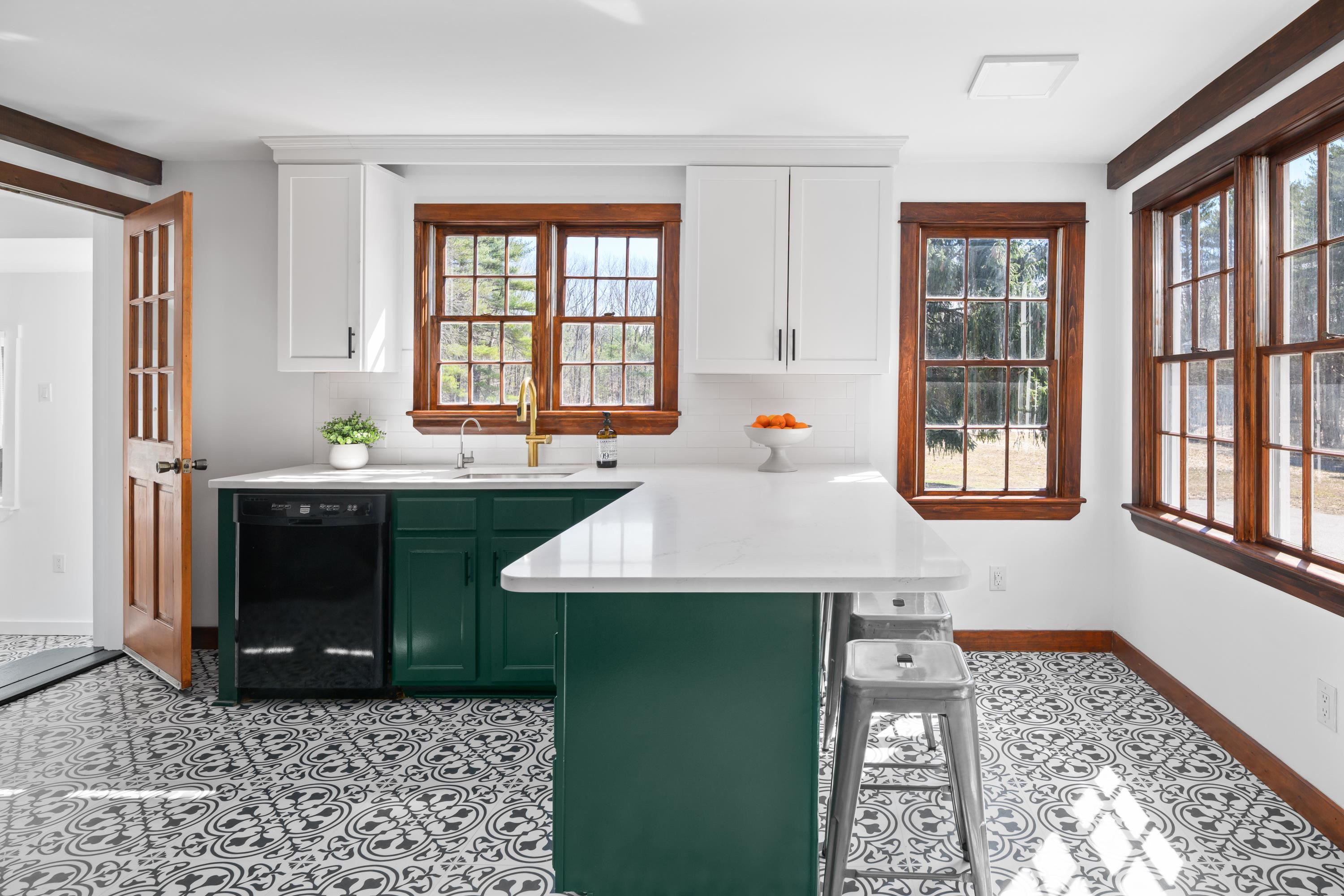 850 Washington Rd, Rye, NH 03870