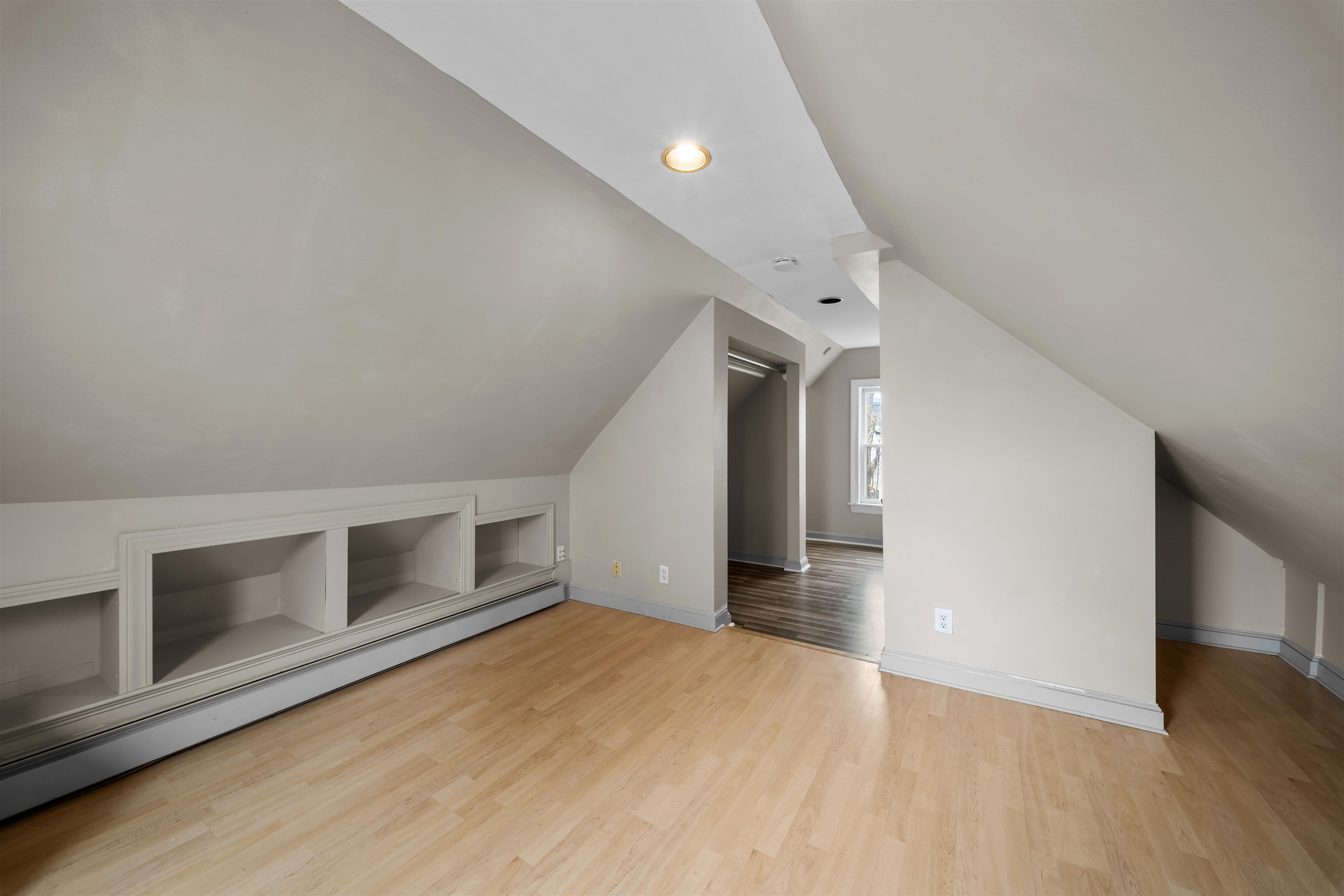 7 Elliott St, Laconia, NH 03246