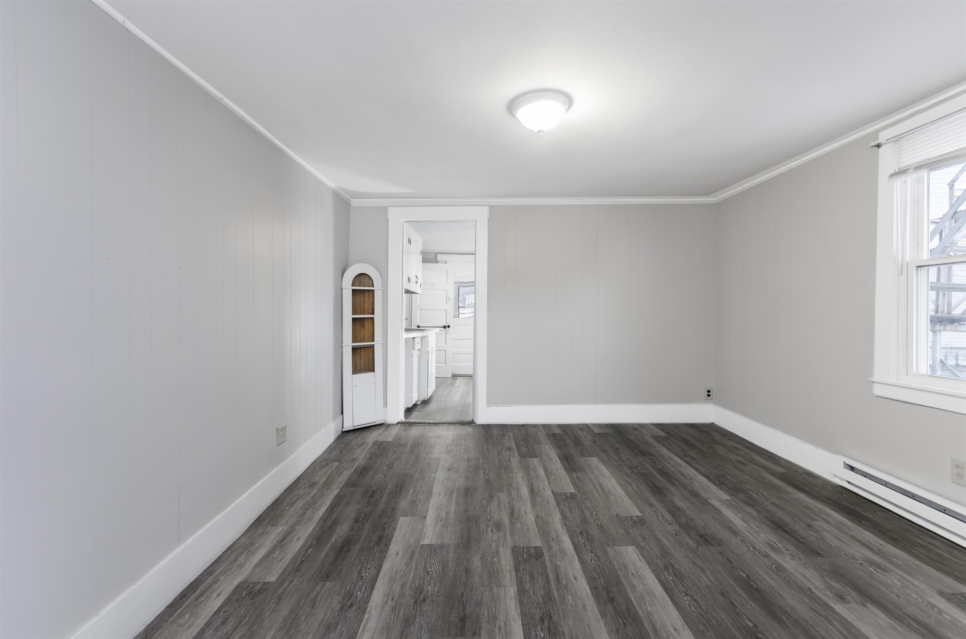 4 Water St, Newmarket, NH 03857