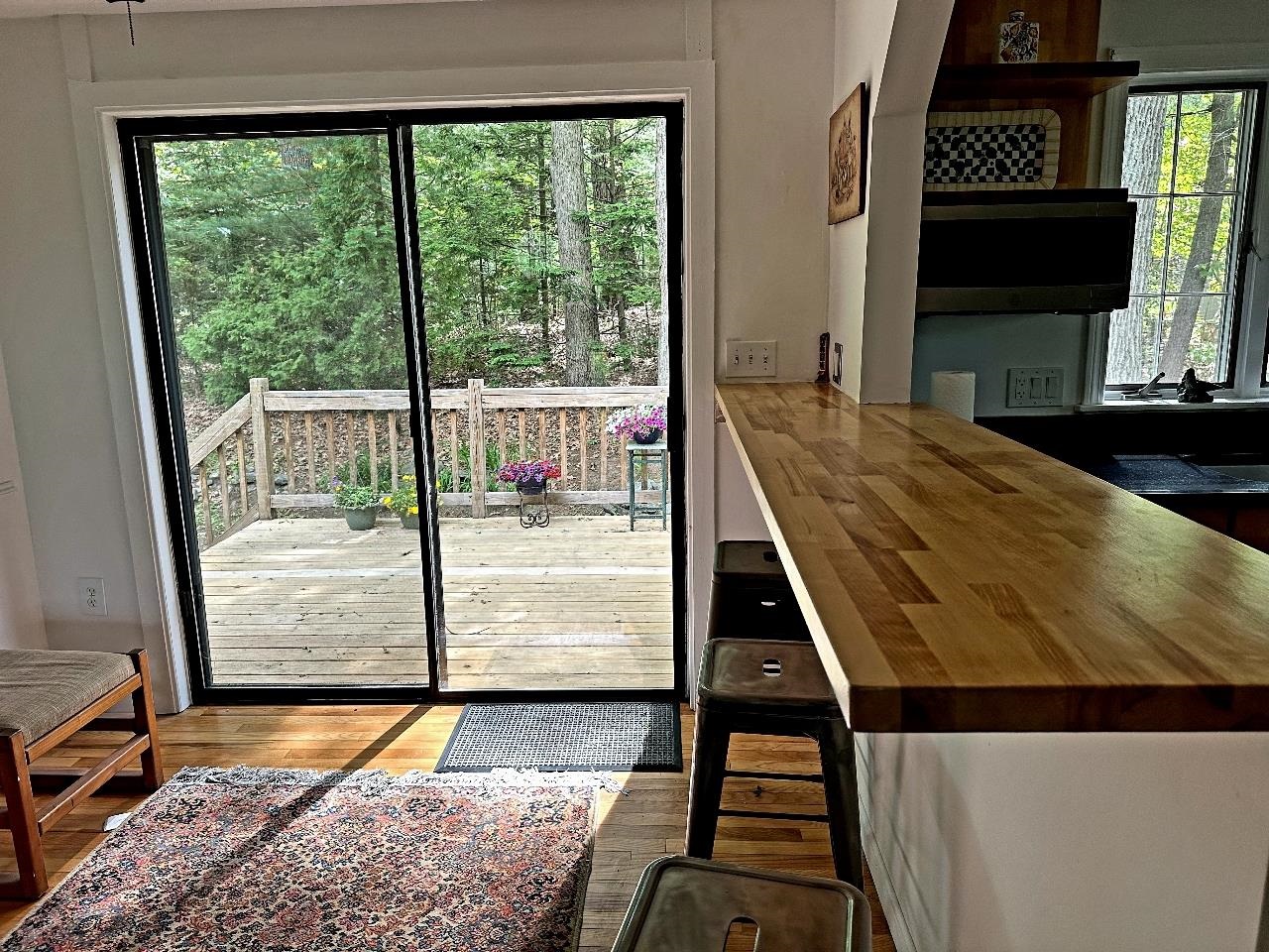 85 Taylor St, Nashua, NH 03060