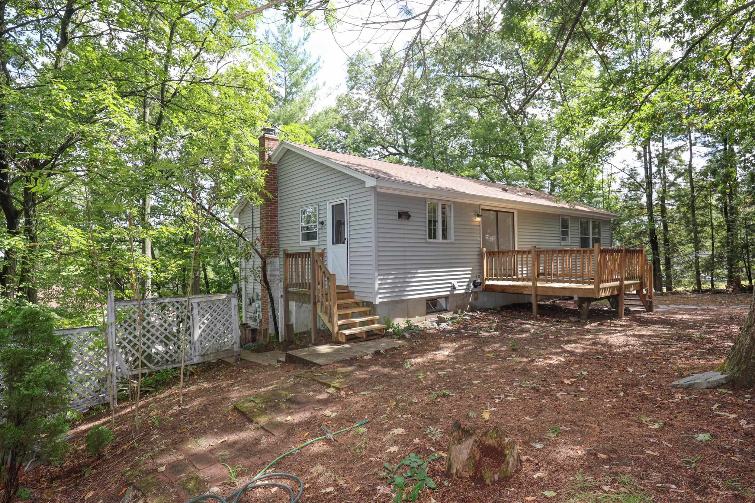 85 Taylor St, Nashua, NH 03060