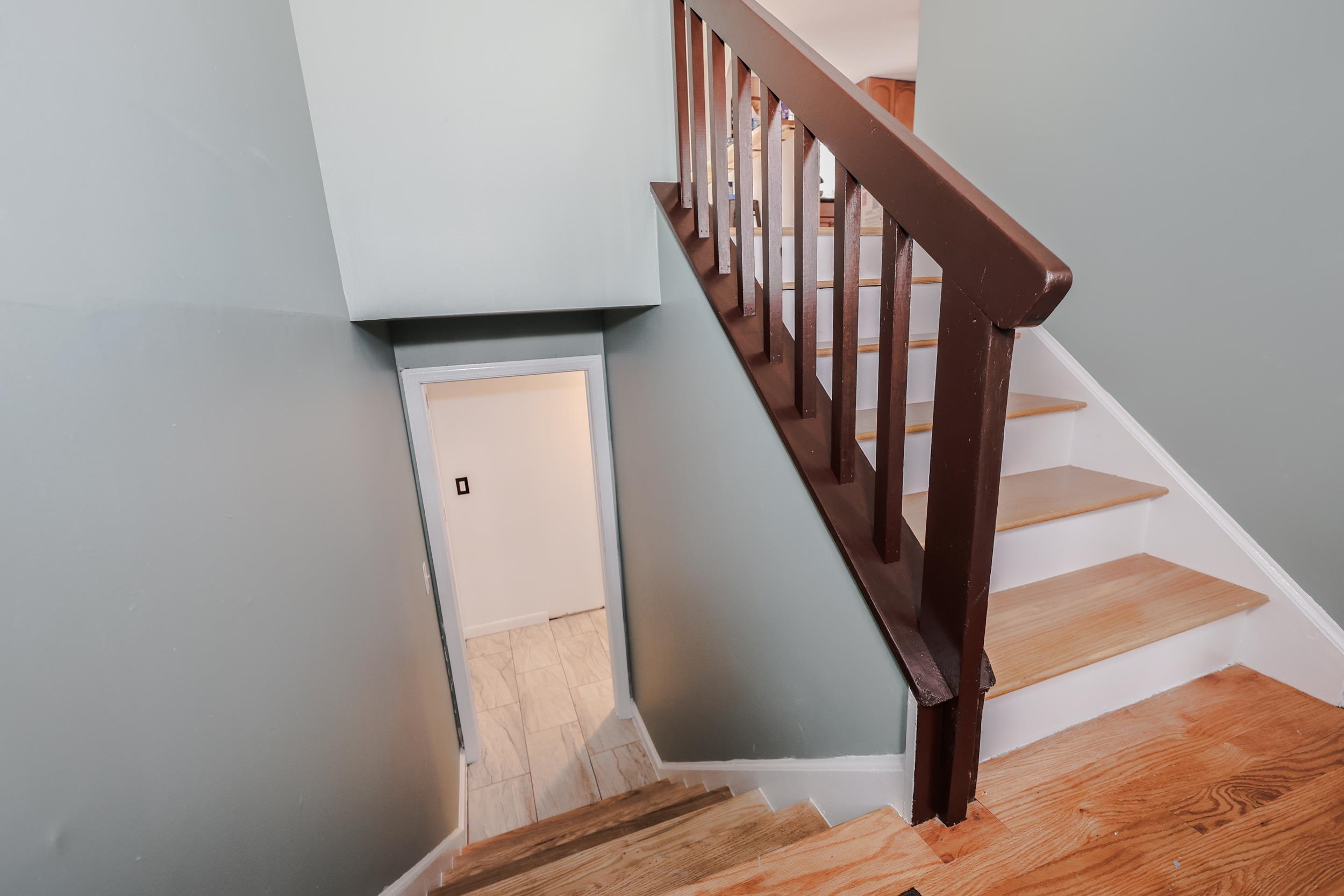 85 Taylor St, Nashua, NH 03060