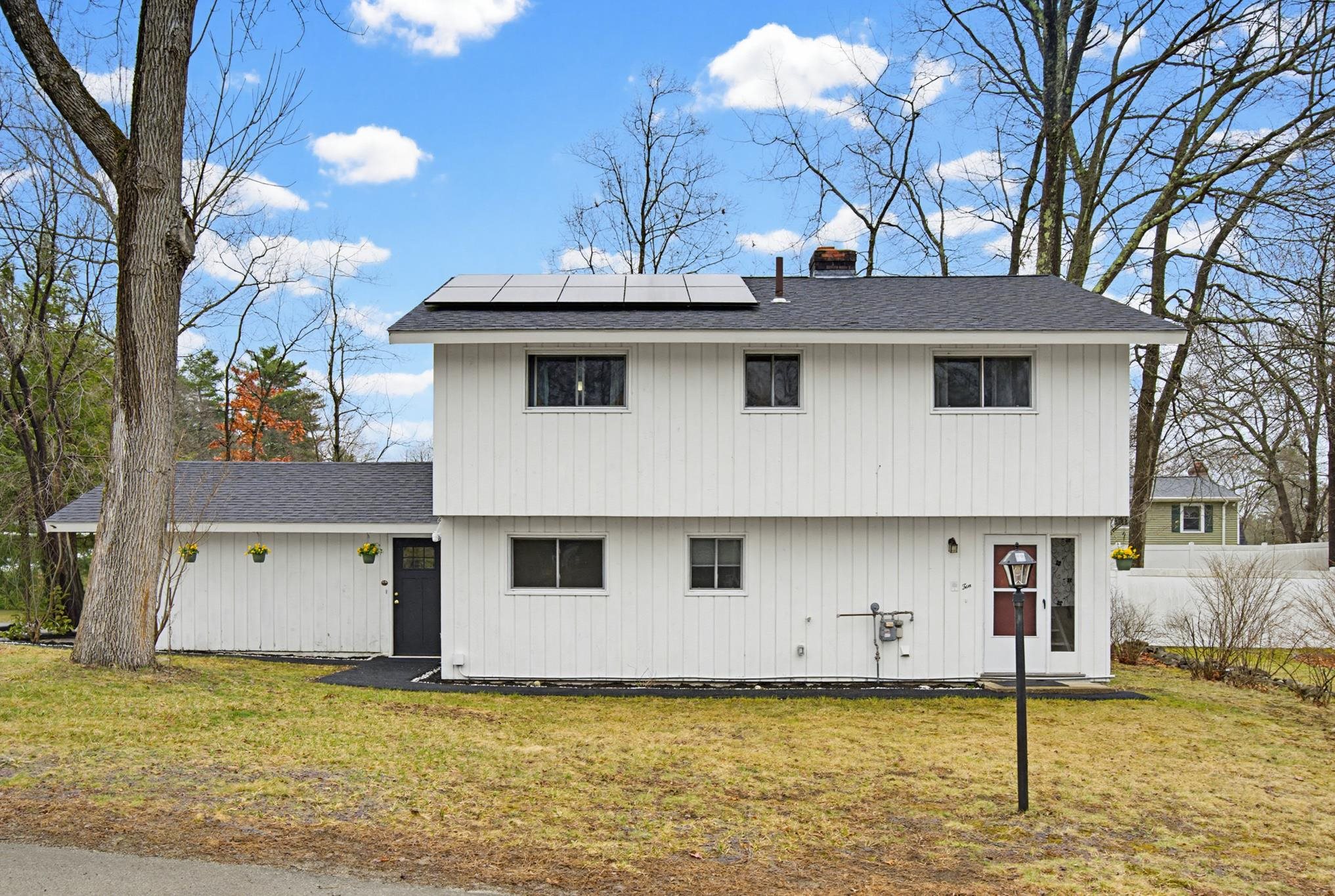 10 Weymouth Dr, Nashua, NH 03062