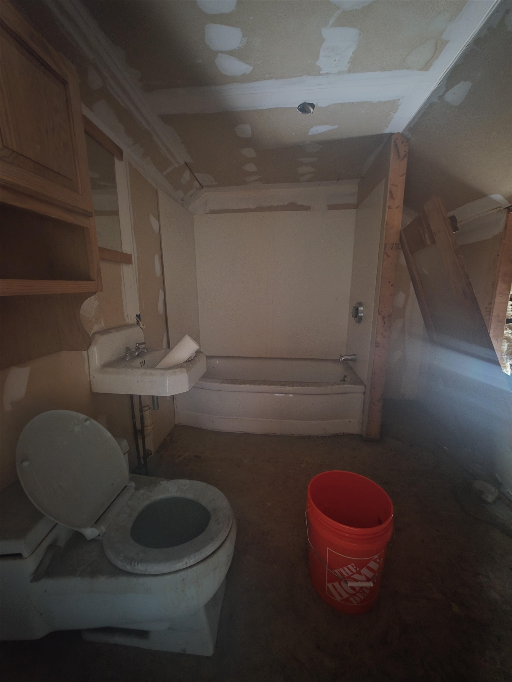 200 Main St, Claremont, NH 03743