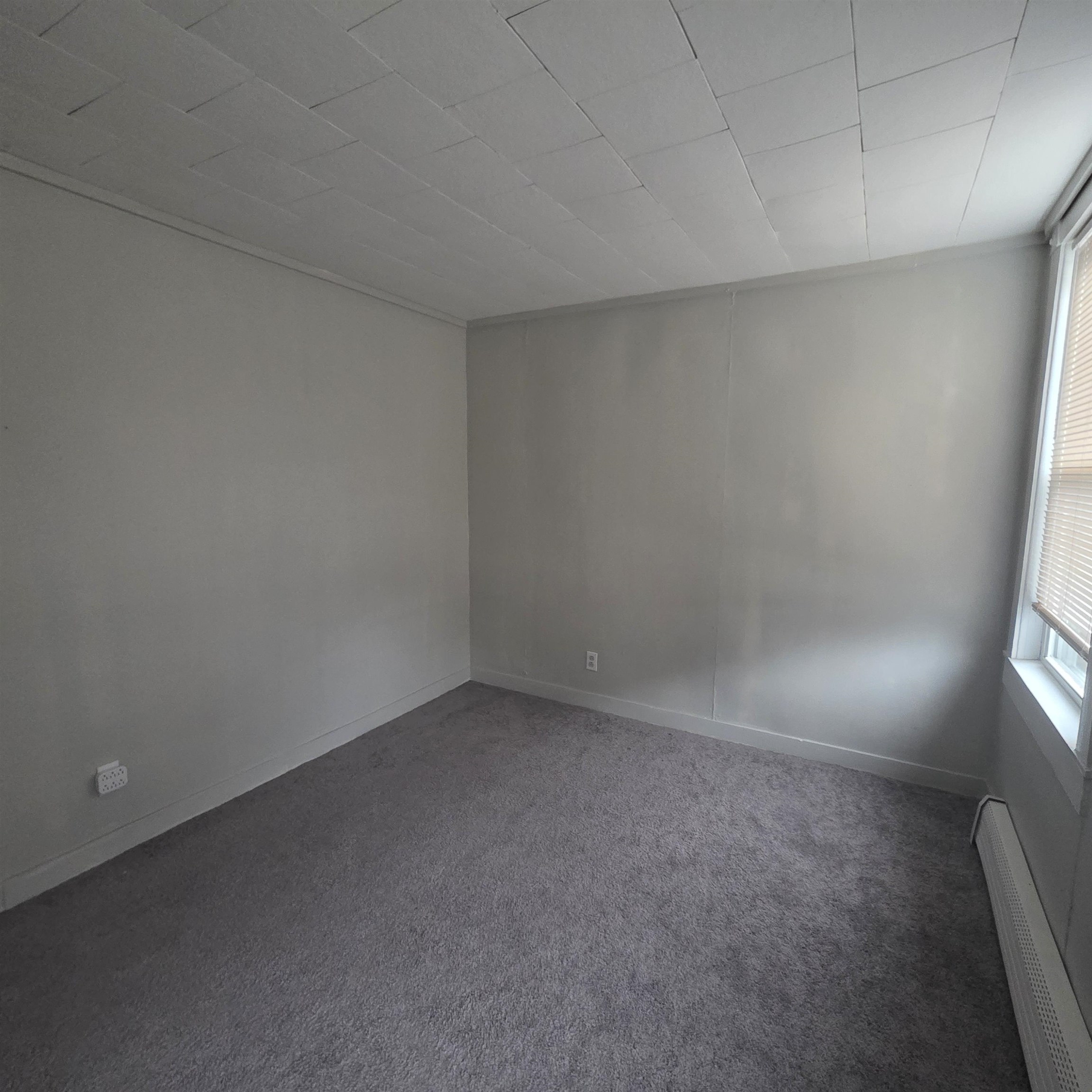 200 Main St, Claremont, NH 03743