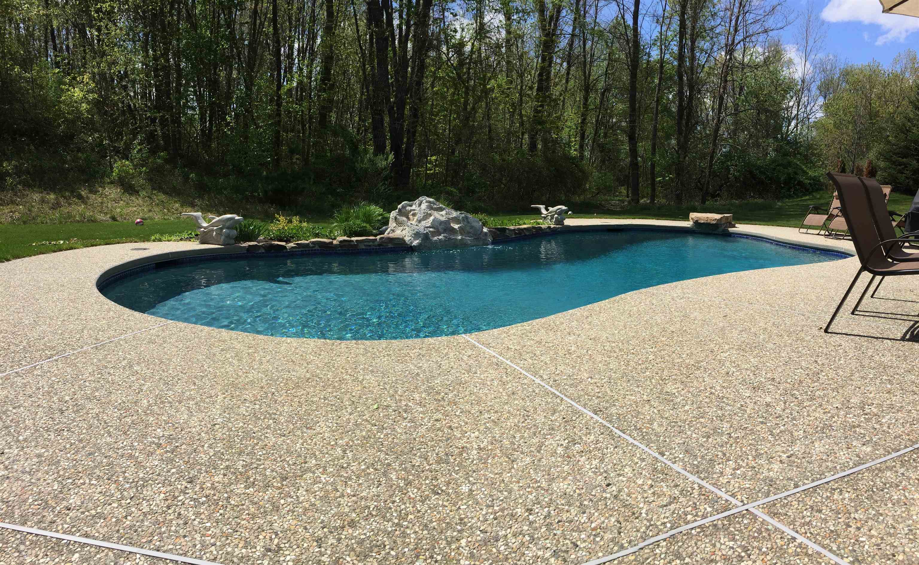 64 Cottage Rd, Kensington, NH 03833