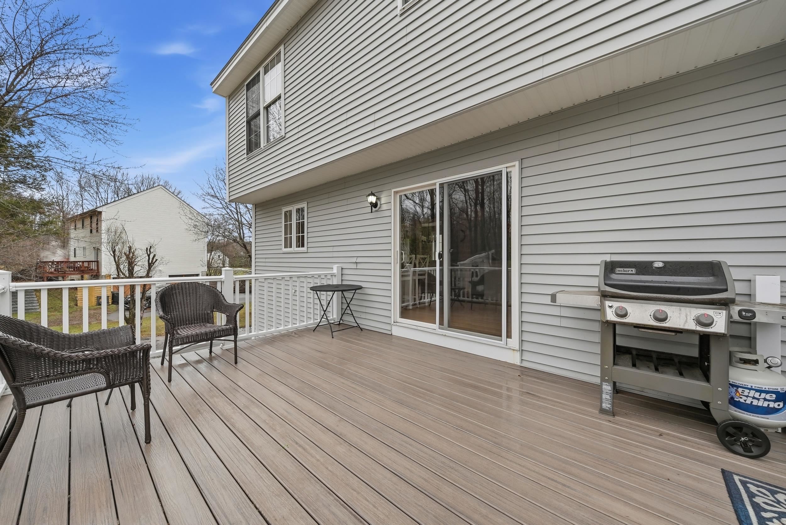 41 Drew Woods Dr, Derry, NH 03038