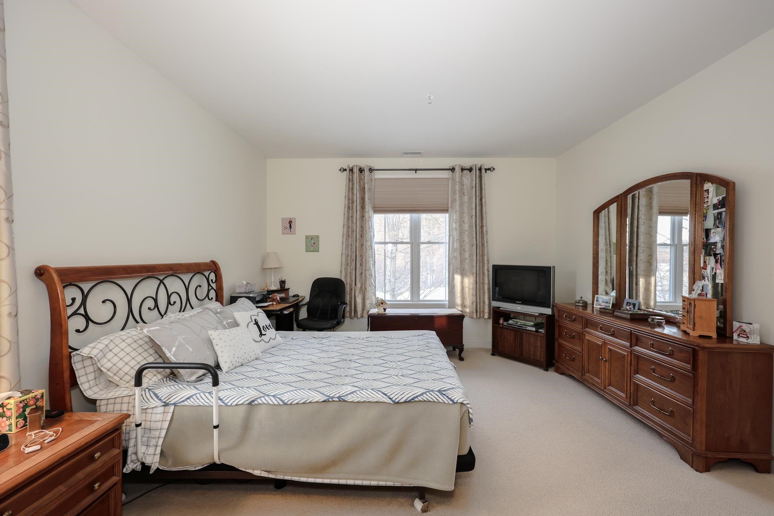 5 Sally Sweets Way #210, Salem, NH 03079