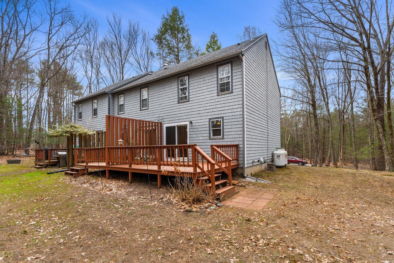 99 Winnicutt Rd, Stratham, NH 03885