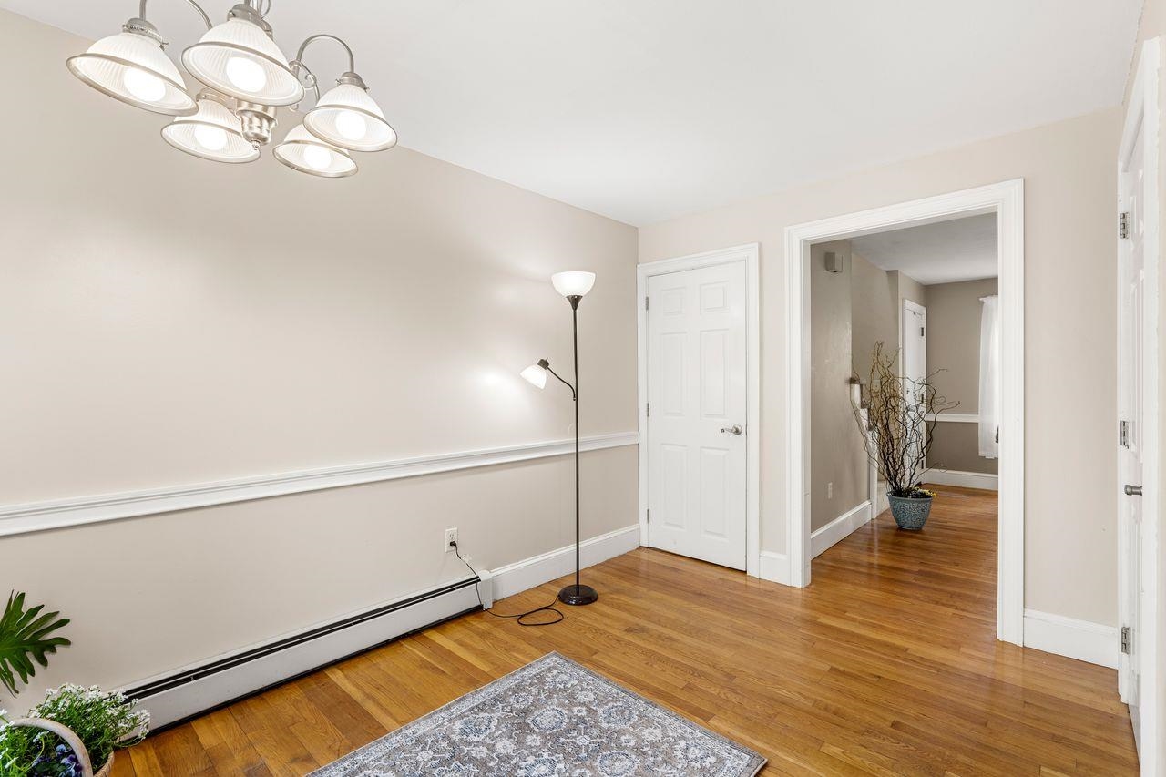 99 Winnicutt Rd, Stratham, NH 03885