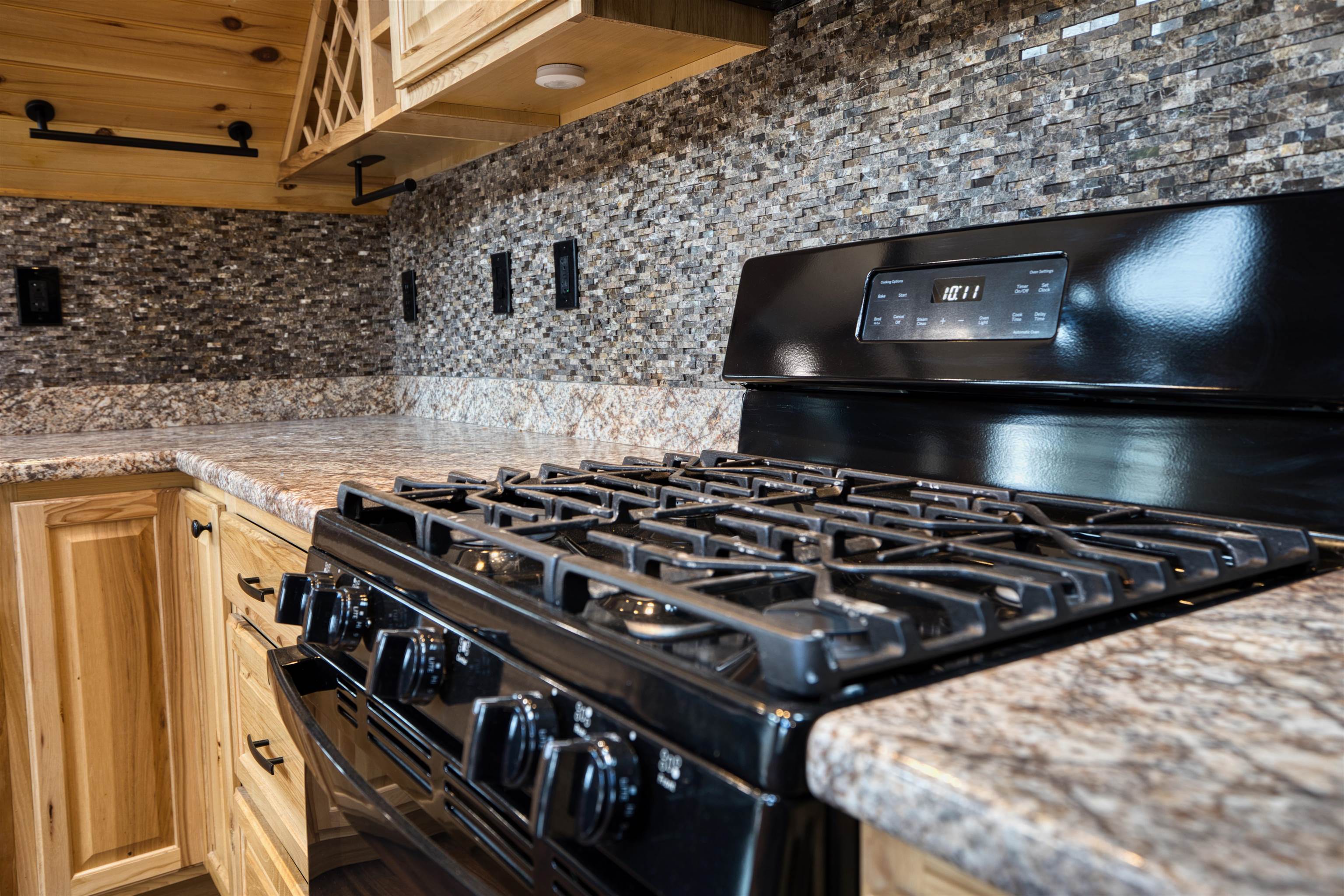 415 Gold Coast Dr, Wakefield, NH 03830