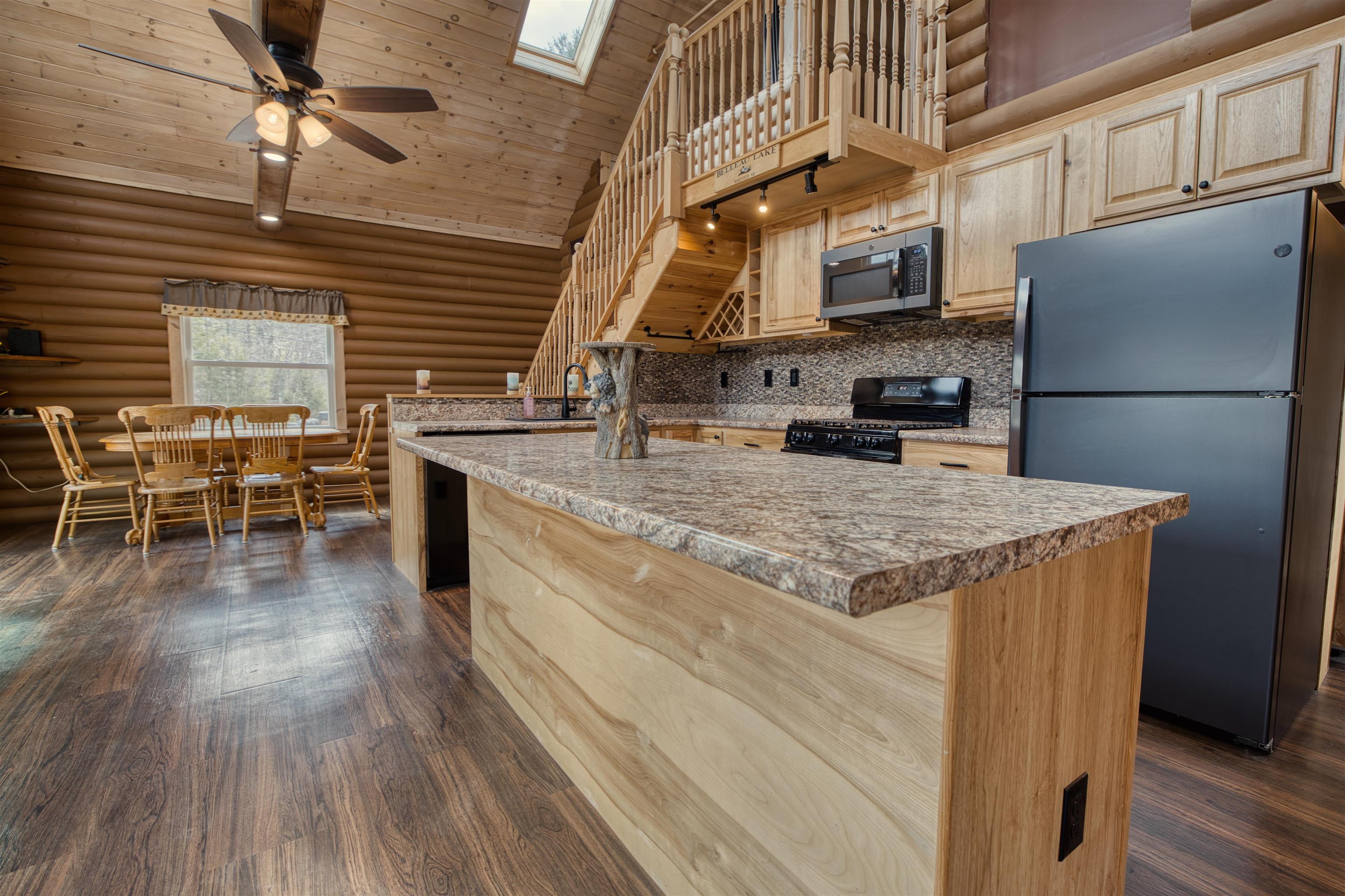 415 Gold Coast Dr, Wakefield, NH 03830