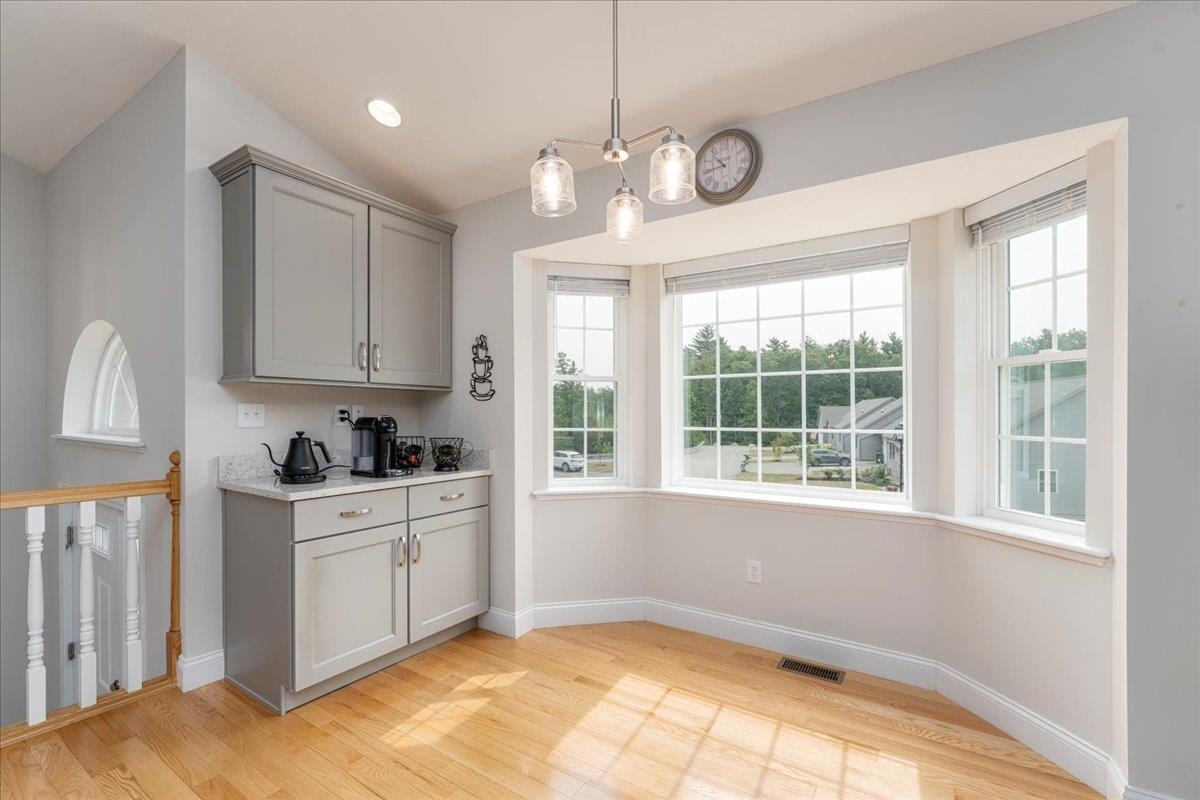 9 Springfield Dr, Hampstead, NH 03826