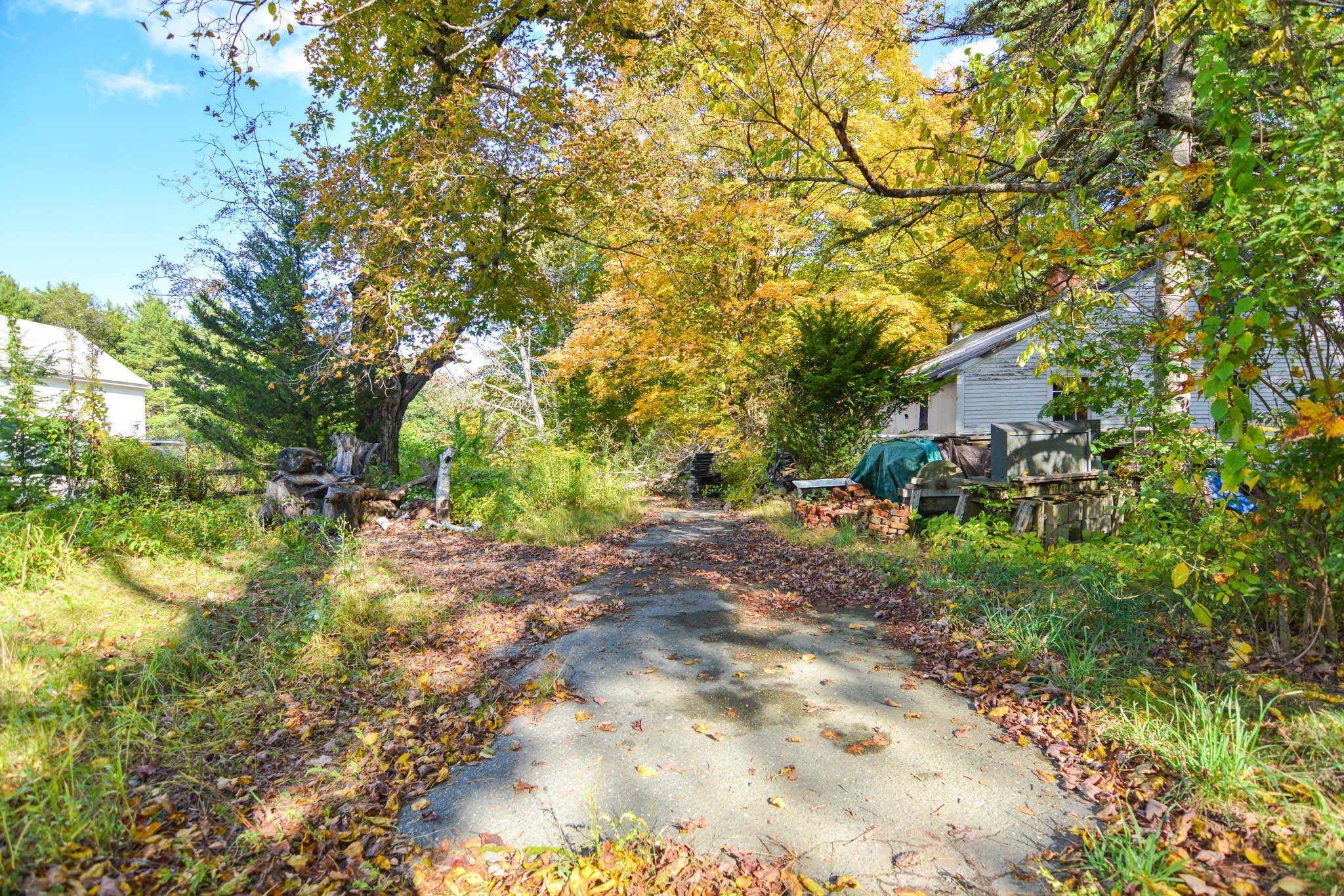 42 Bear Hill Rd, Newton, NH 03858