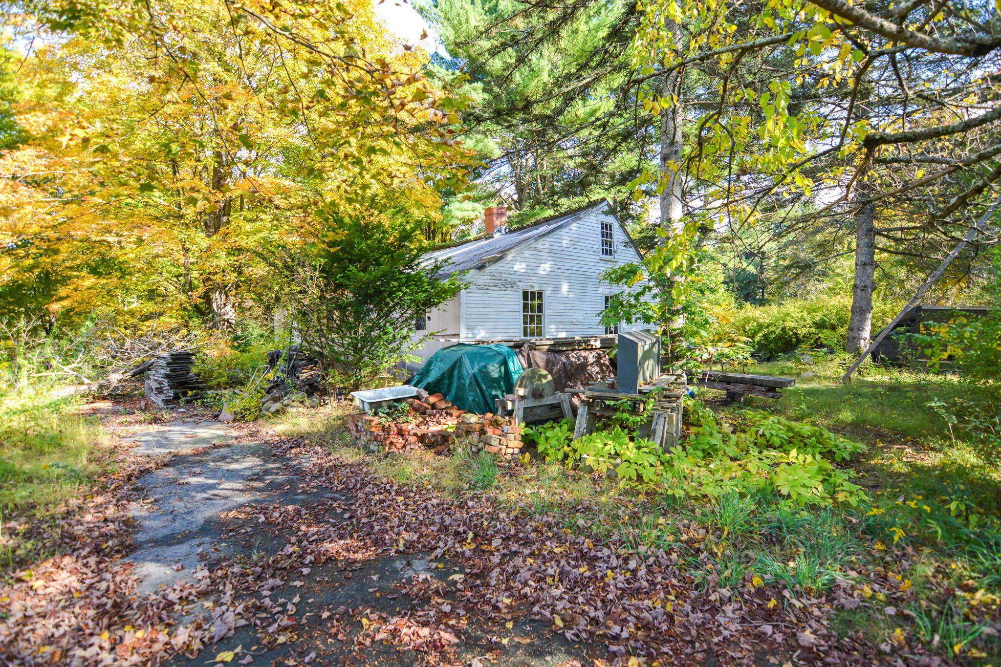 42 Bear Hill Rd, Newton, NH 03858