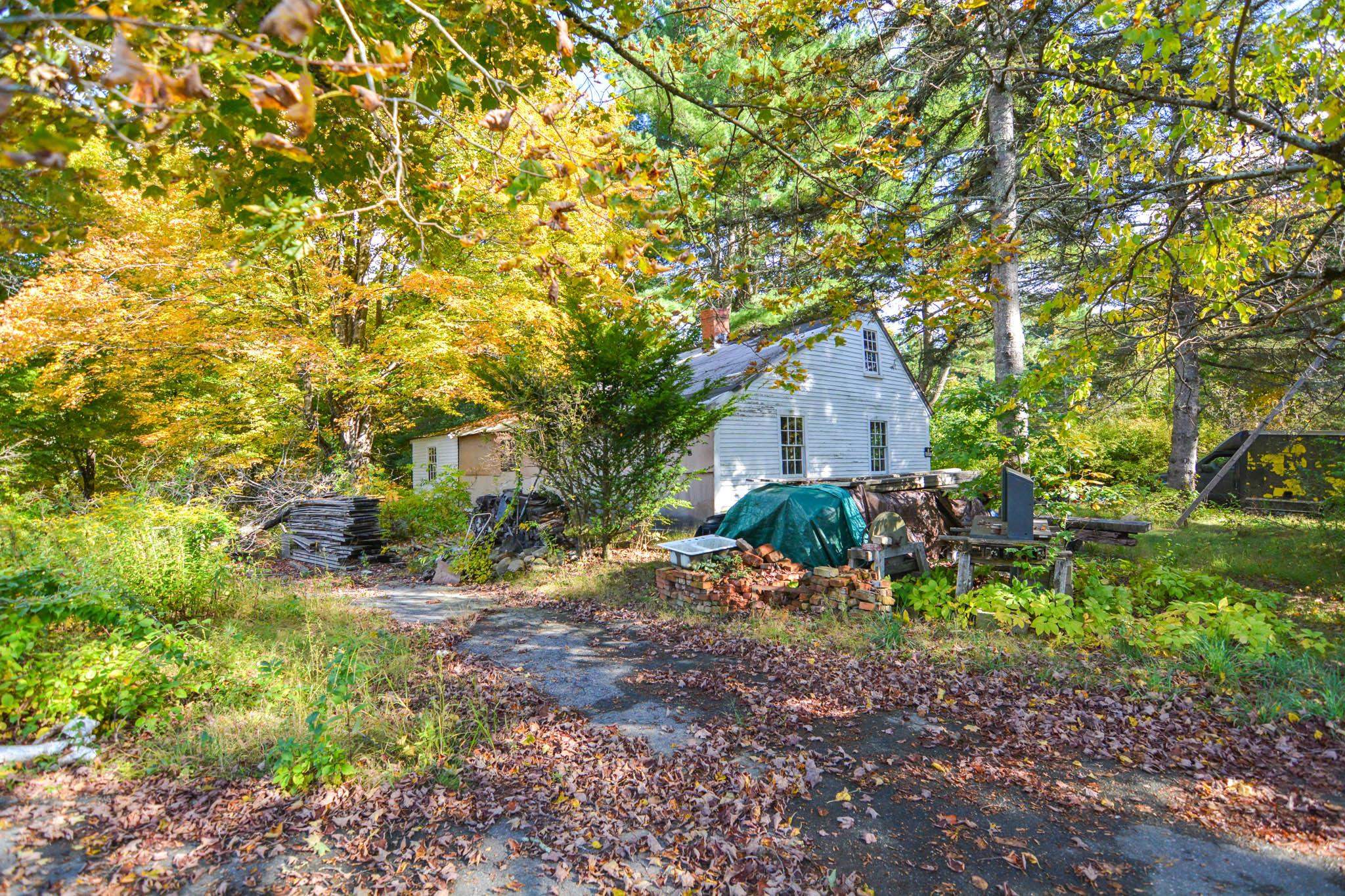 42 Bear Hill Rd, Newton, NH 03858