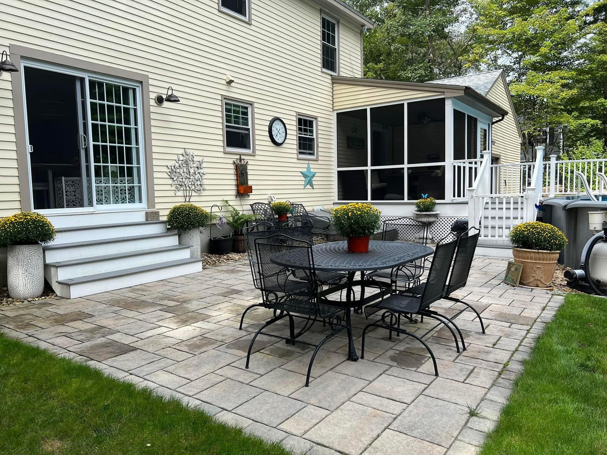 10 Whidden Ln, Litchfield, NH 03052