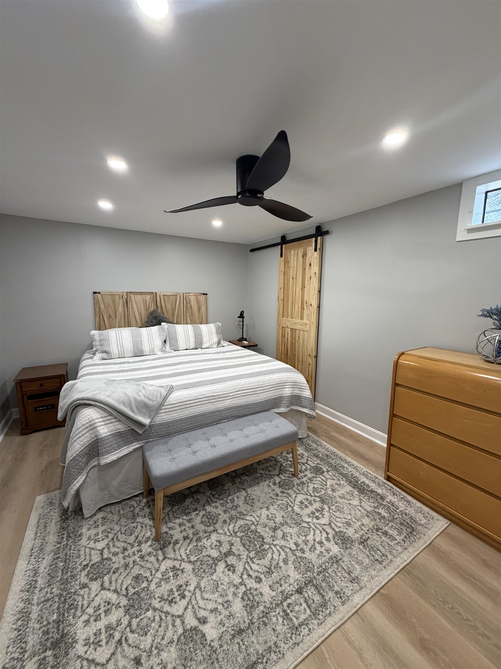 10 Whidden Ln, Litchfield, NH 03052