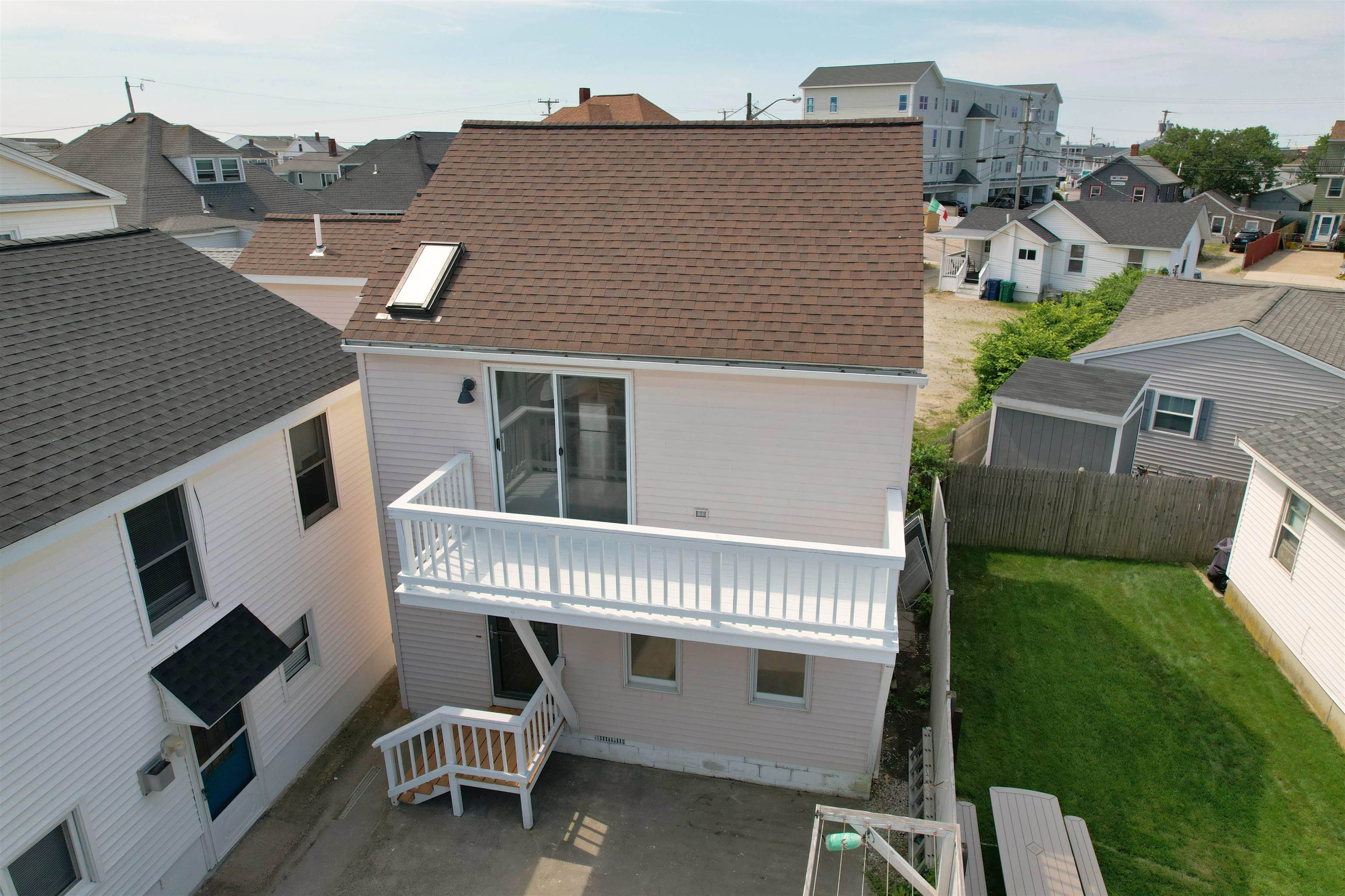 9A N St, Hampton, NH 03842