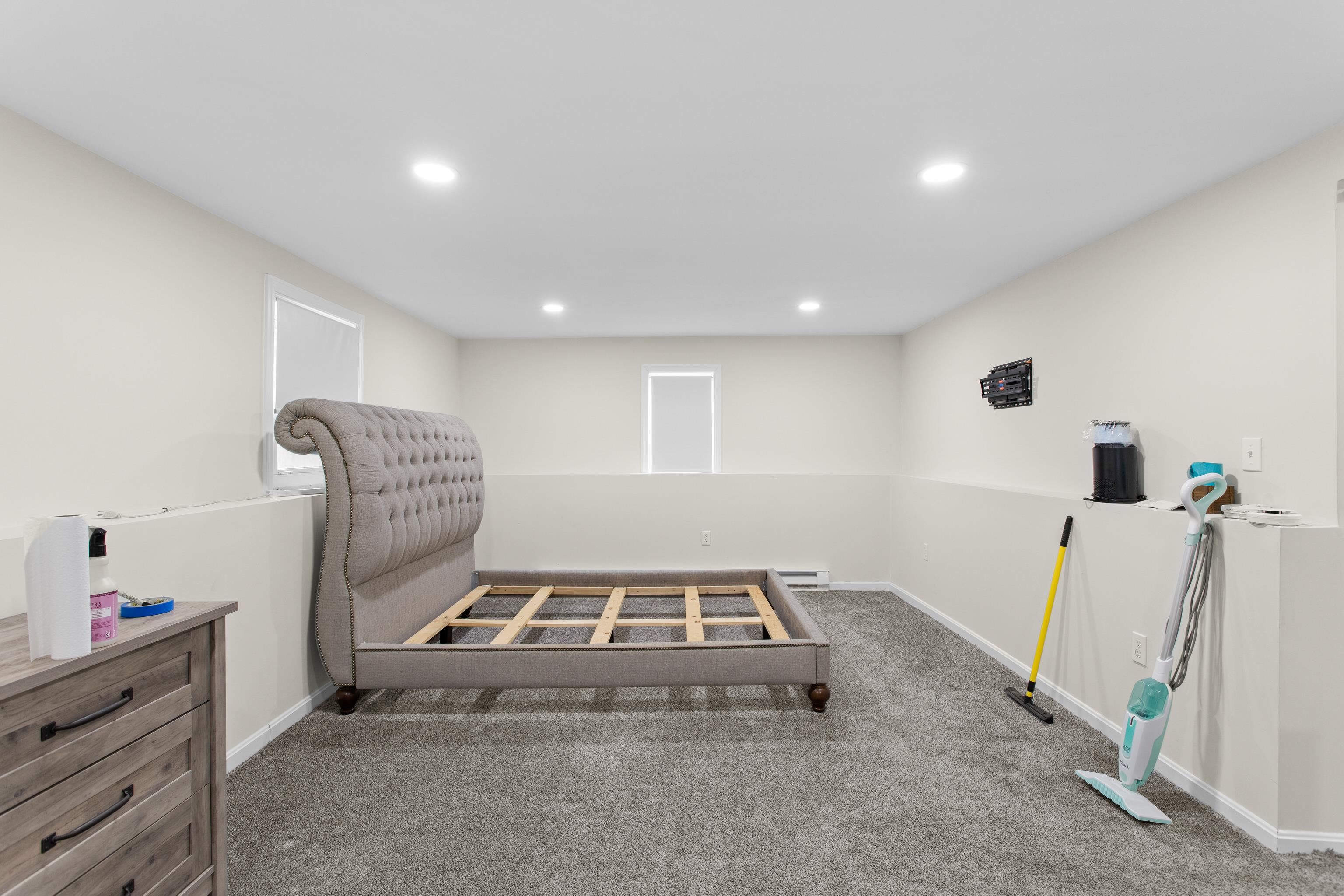 9 Gamache Rd, Derry, NH 03038