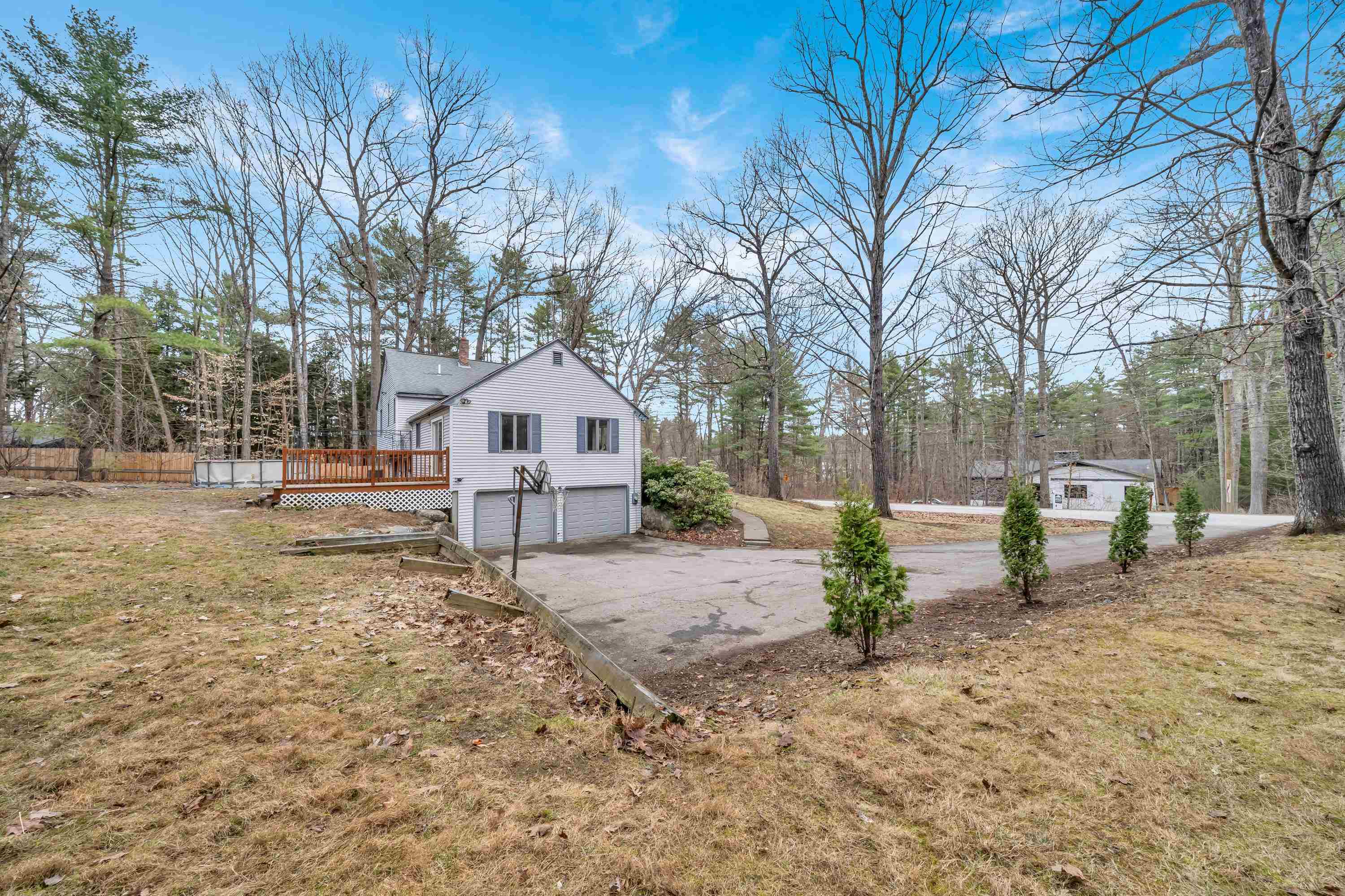 1 Williamsburg Dr, Amherst, NH 03031