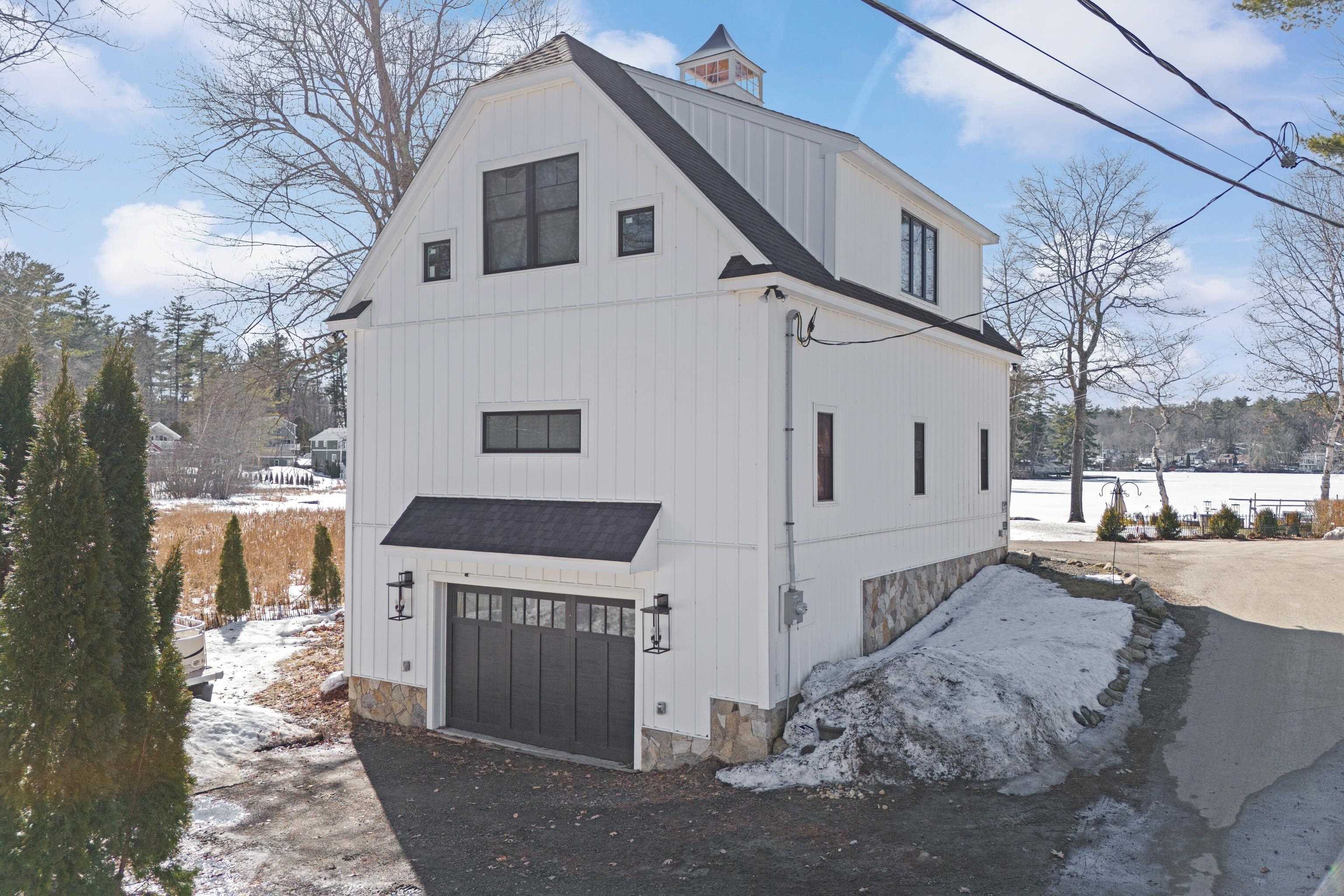 29-31 Walkeys Rd, Windham, NH 03087