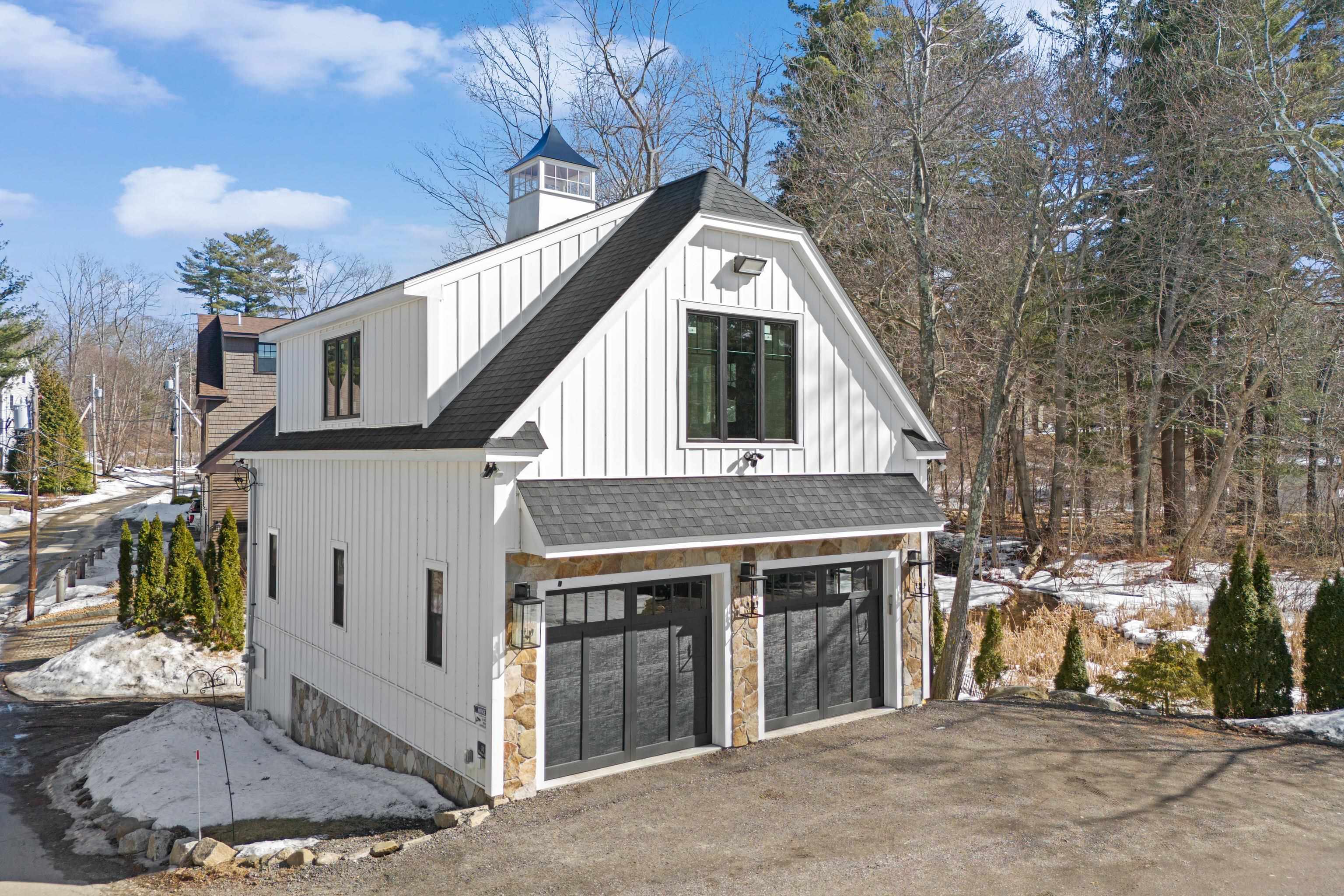 29-31 Walkeys Rd, Windham, NH 03087