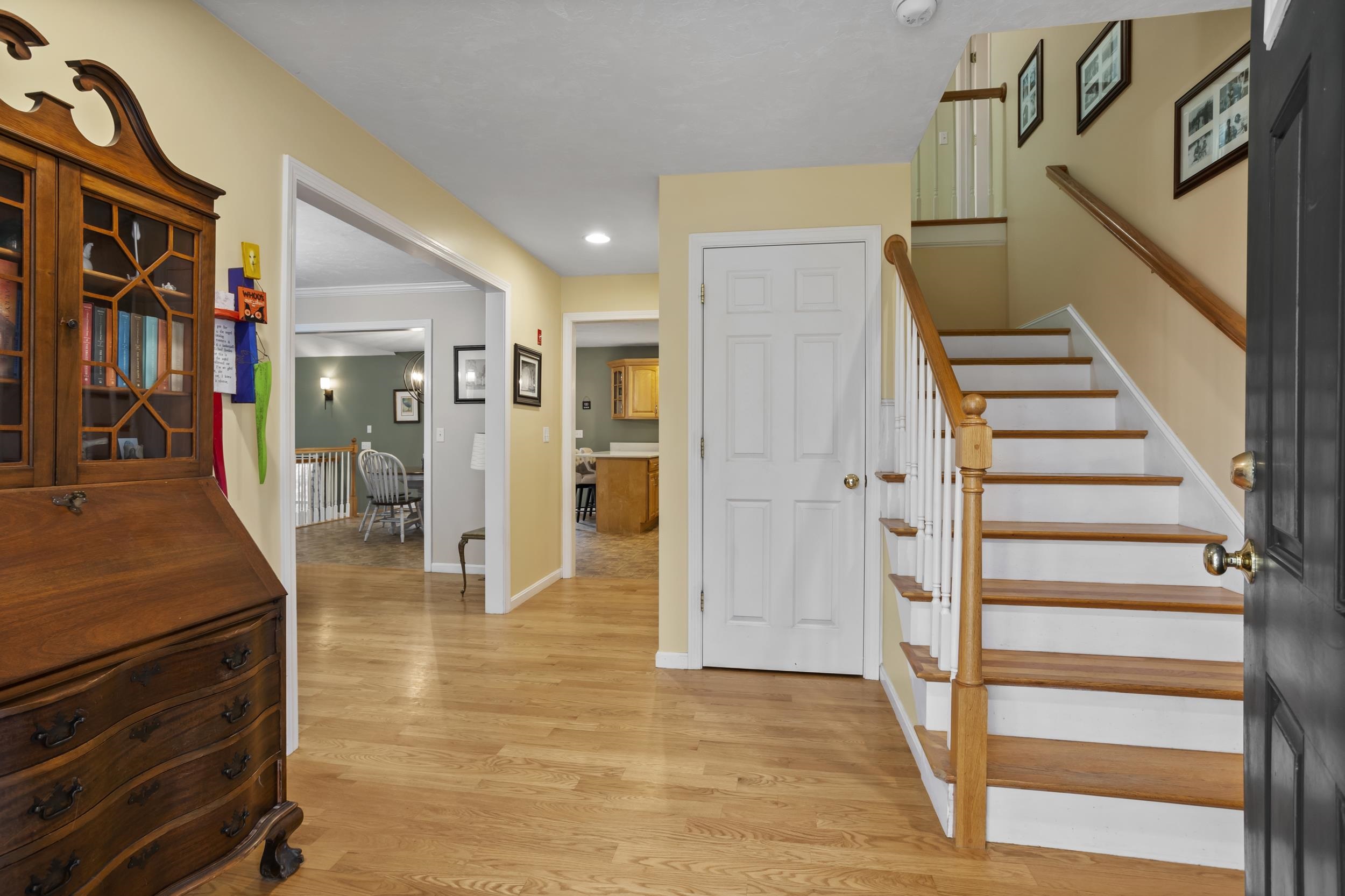 136 Wyndridge Cir, Pelham, NH 03076