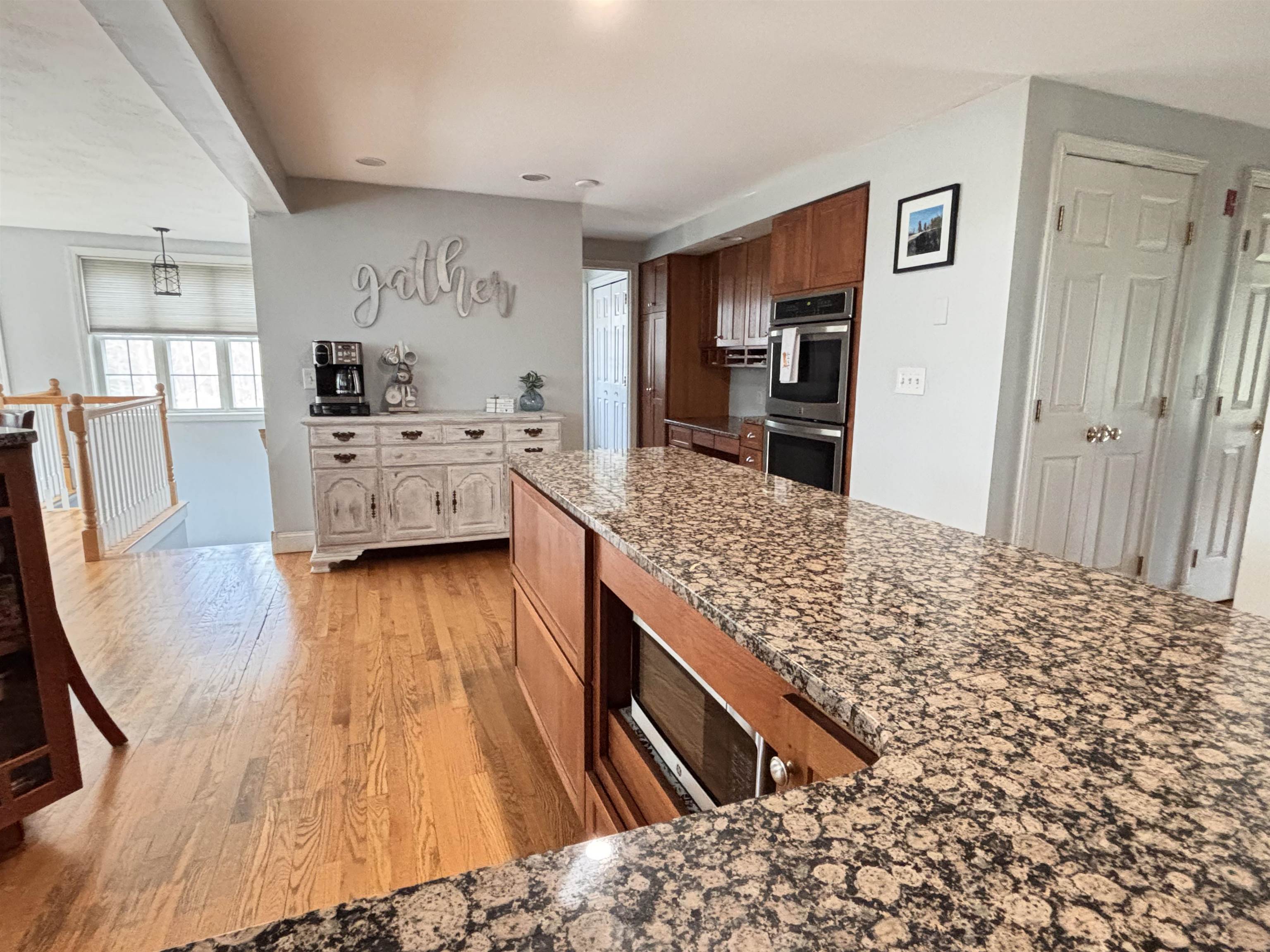 87 Juniper Dr, Goffstown, NH 03045