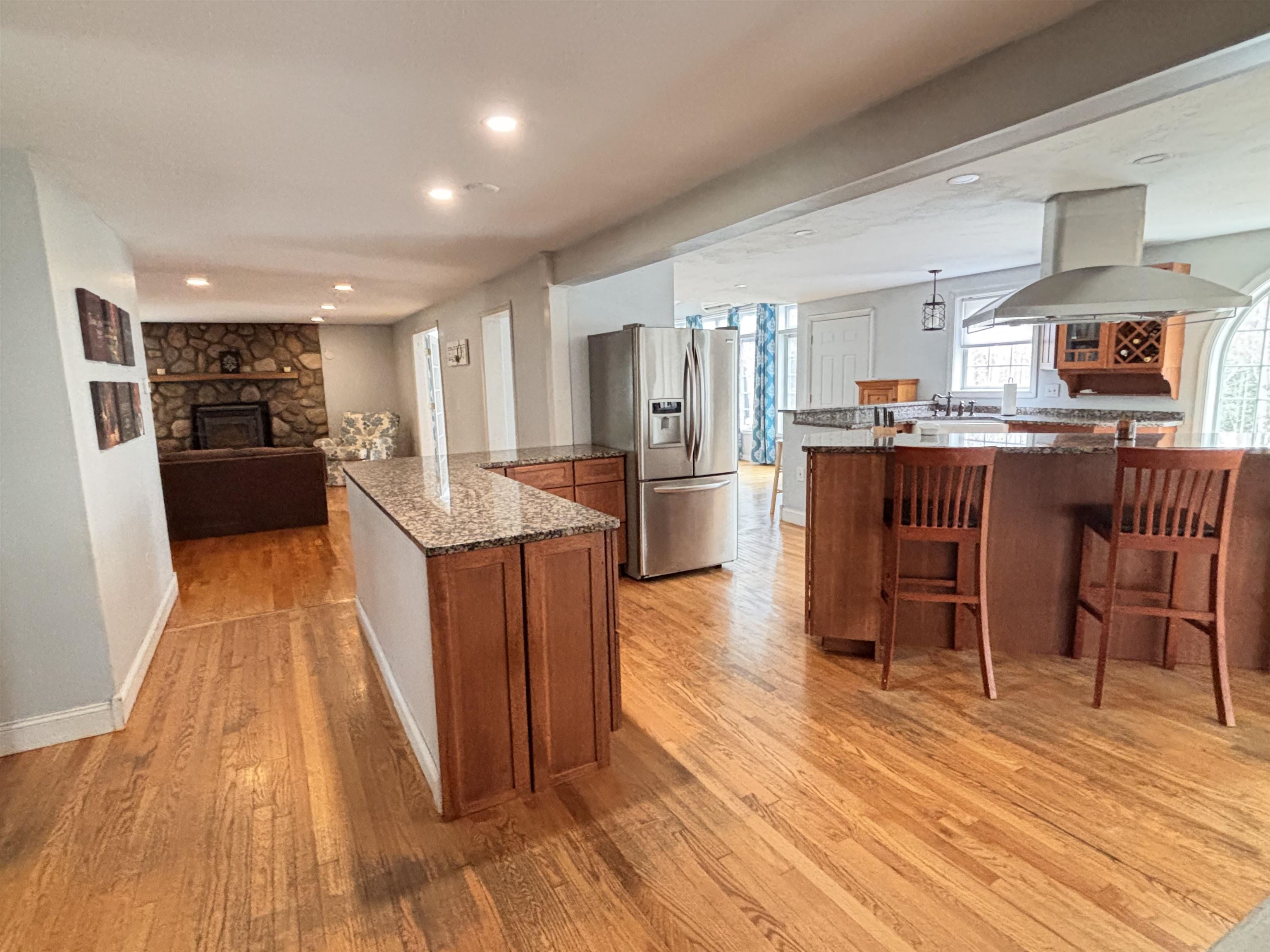 87 Juniper Dr, Goffstown, NH 03045