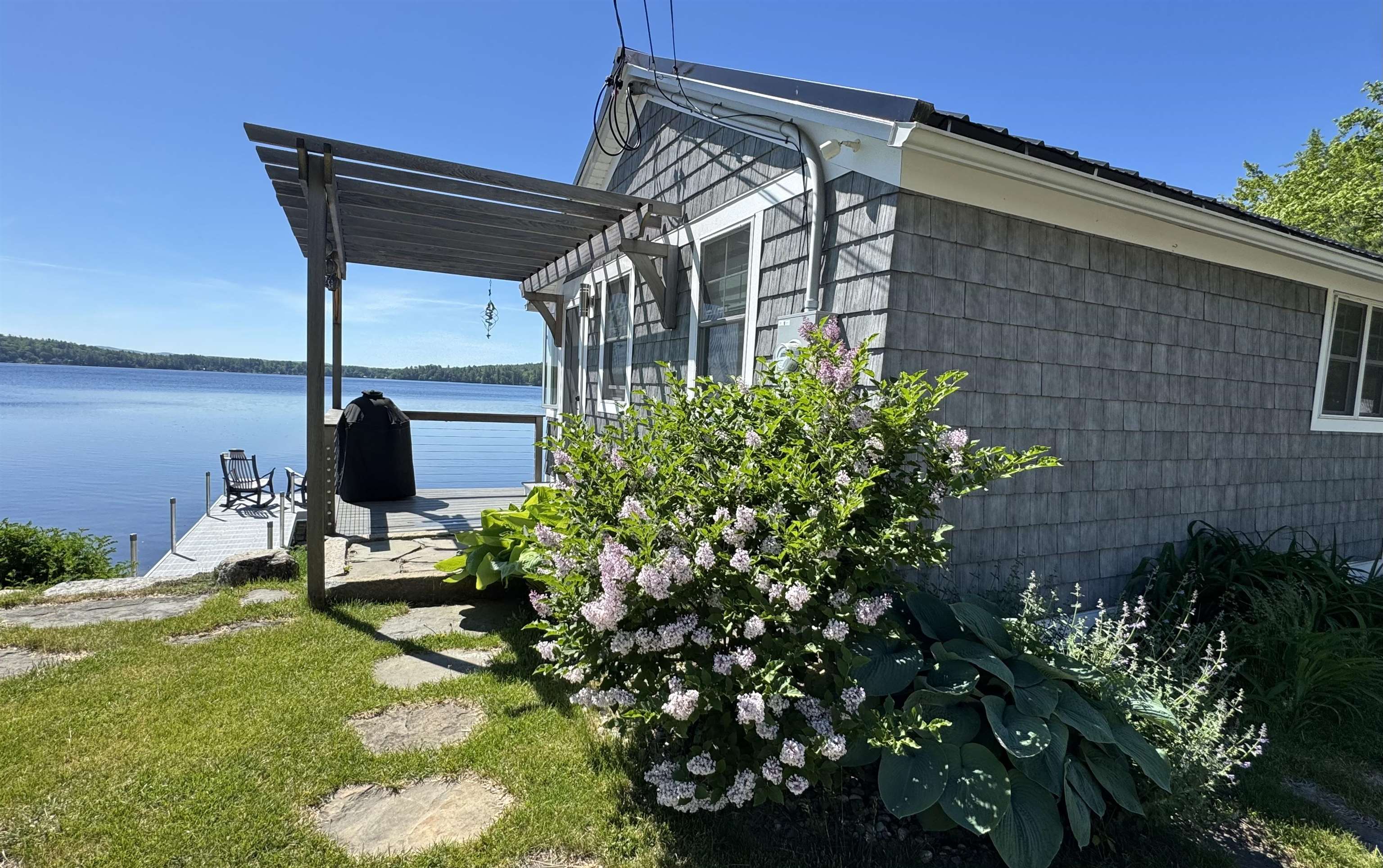 174-175 Lake Shore Dr, Franklin, NH 03235