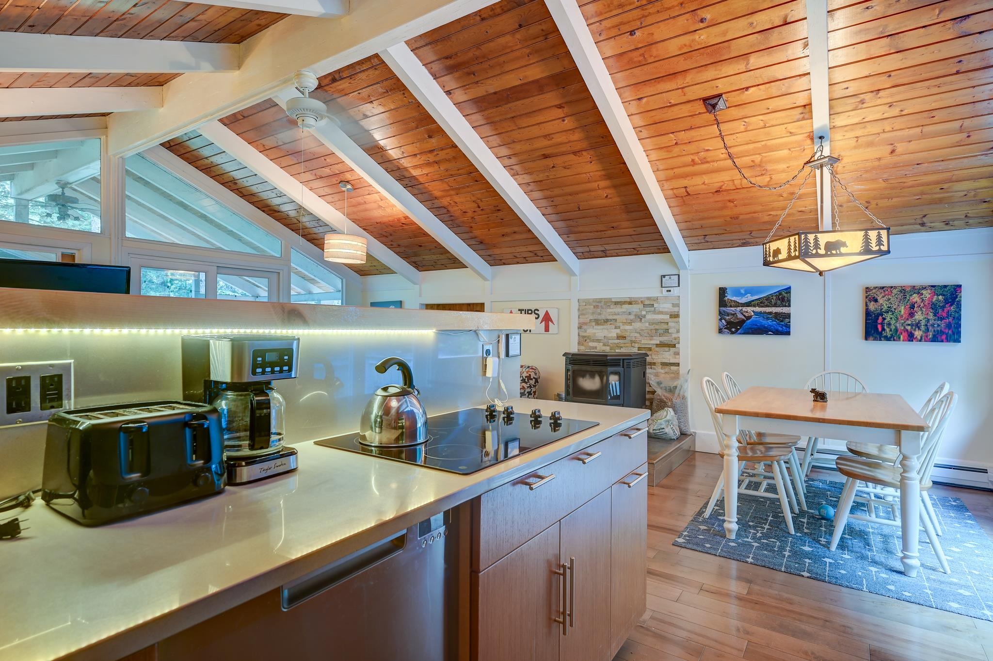 400 Rolling Ridge Rd, Bartlett, NH 03812