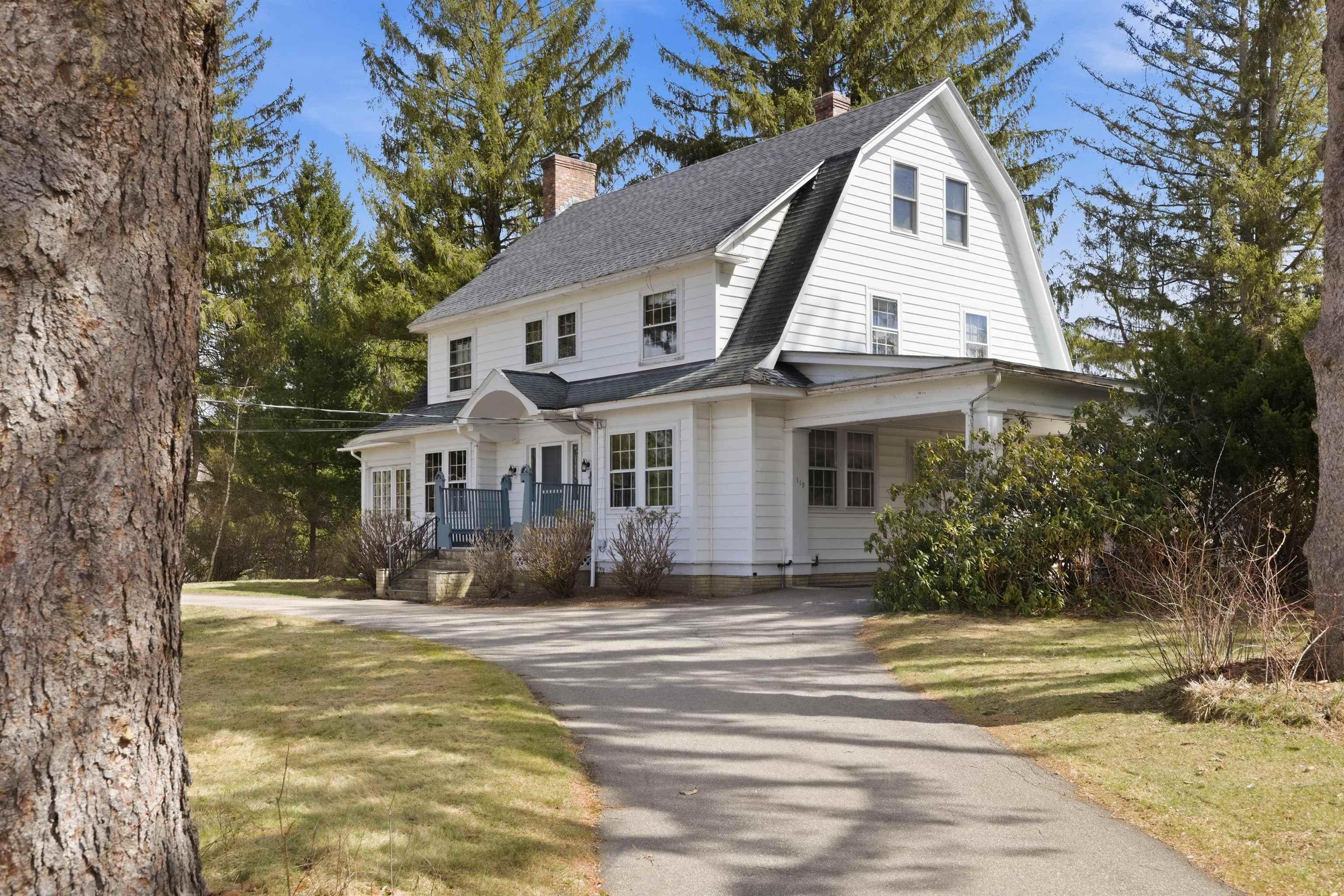 119 School St, Tilton, NH 03276