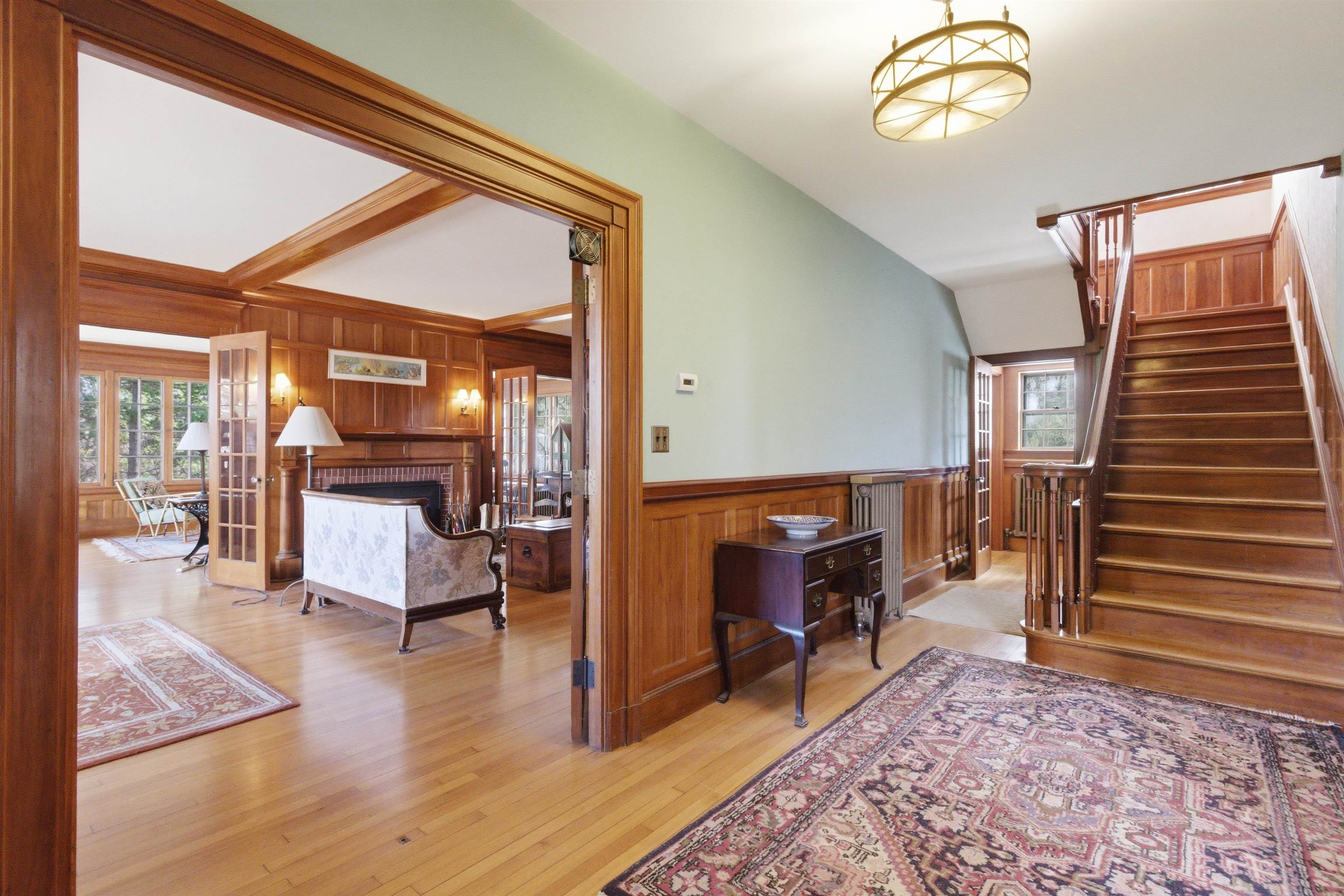 119 School St, Tilton, NH 03276