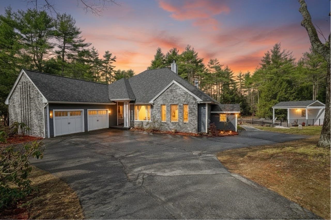 53 Meadow Fox Ln, Chester, NH 03036