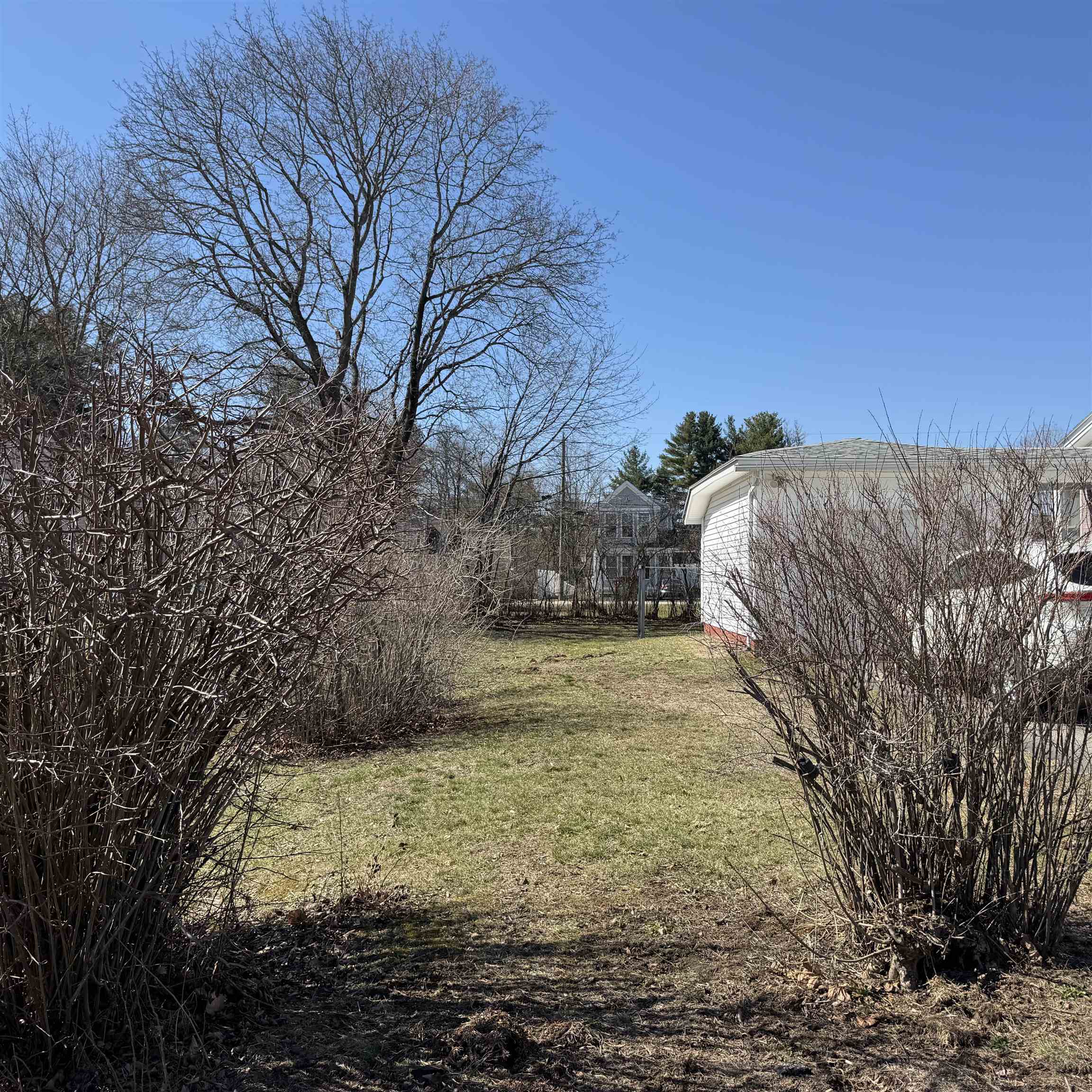 10 Willey St, Rochester, NH 03867