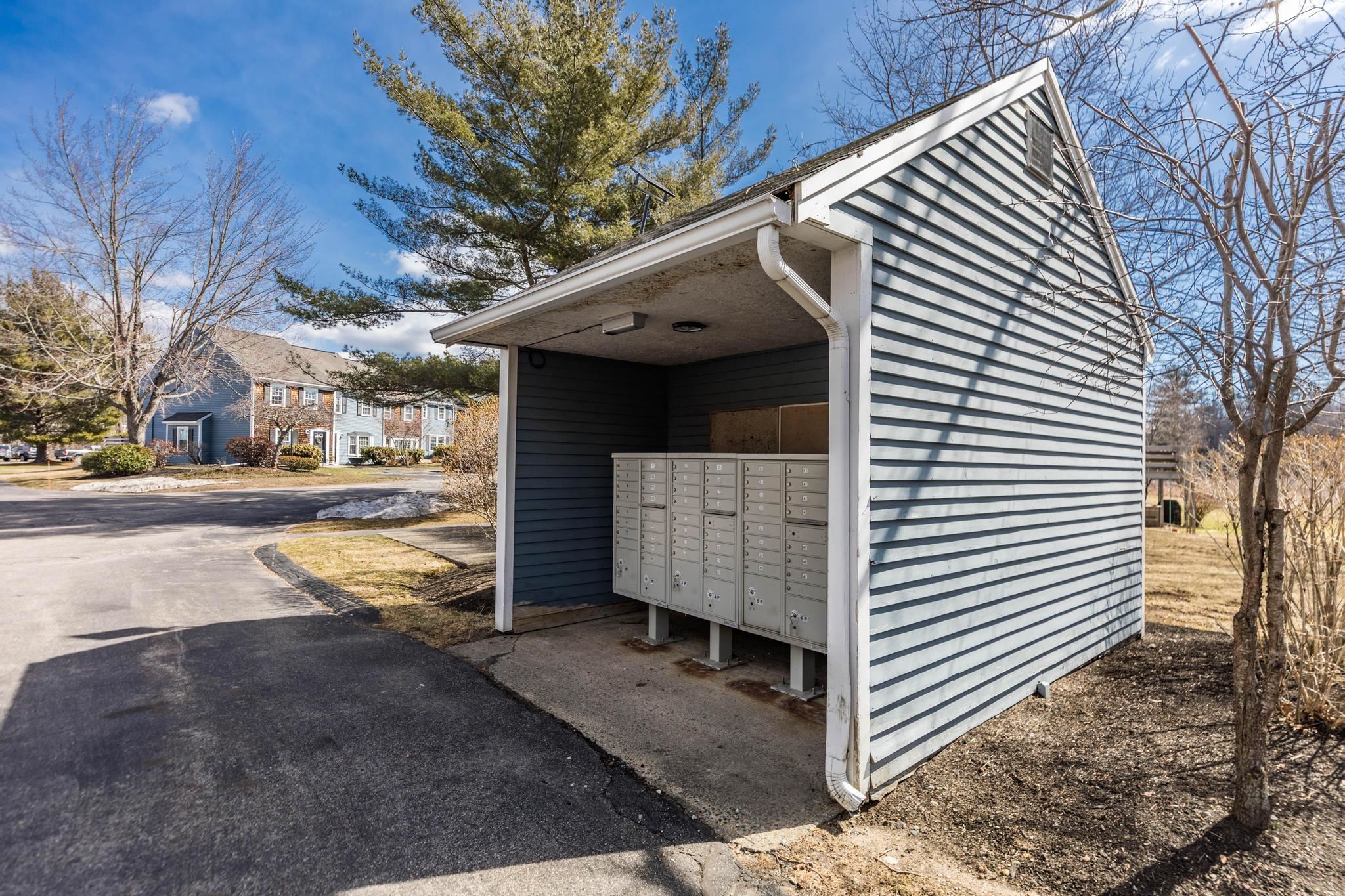 1275 Maplewood Ave, Portsmouth, NH 03833