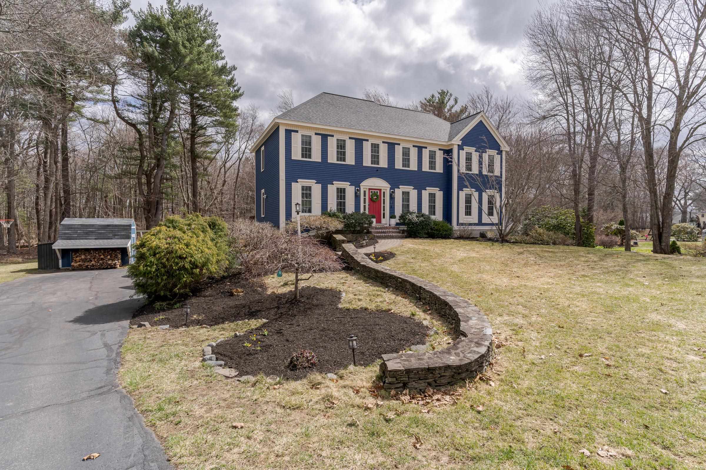 37 Alexander Dr, Hampton, NH 03842