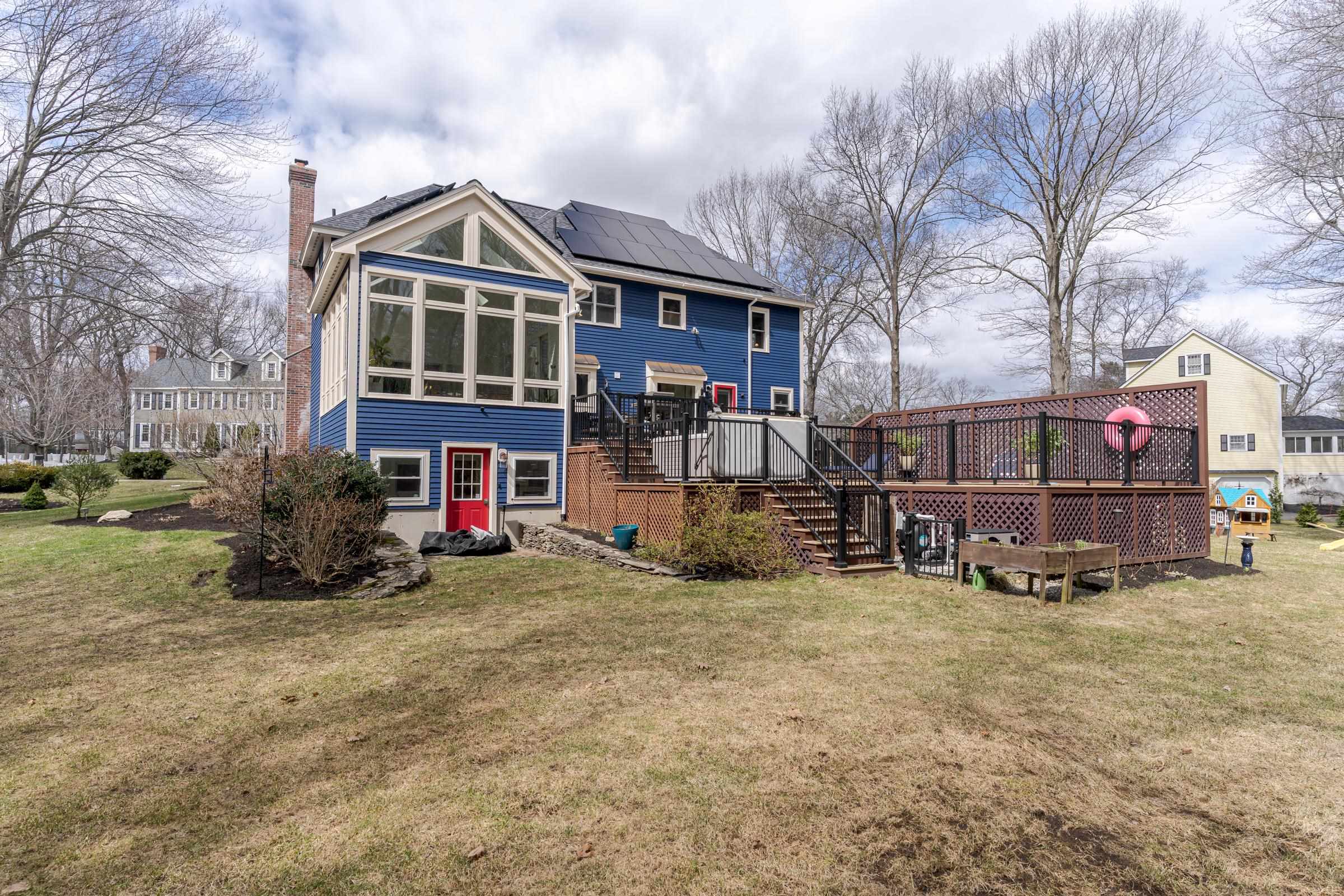 37 Alexander Dr, Hampton, NH 03842