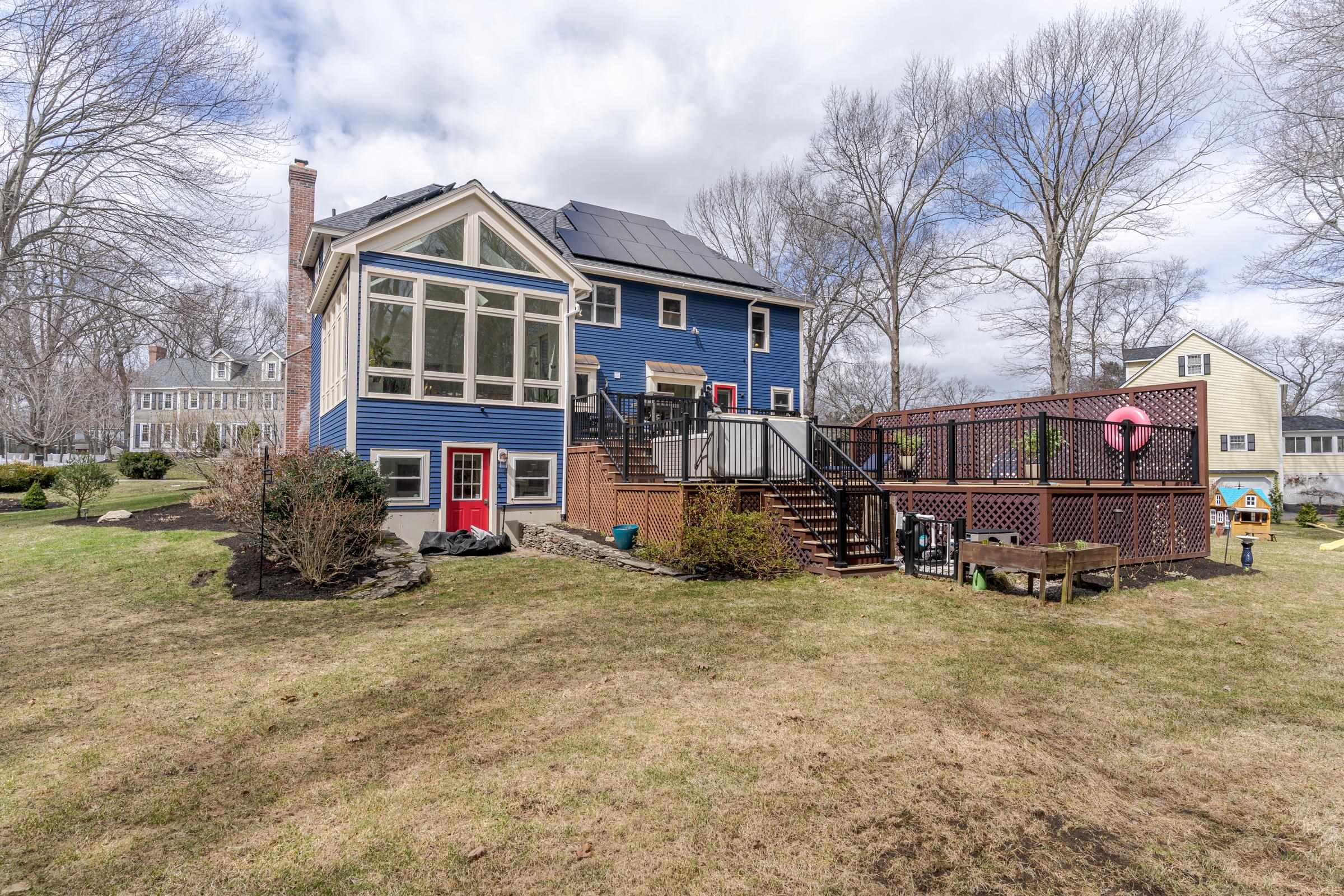 37 Alexander Dr, Hampton, NH 03842