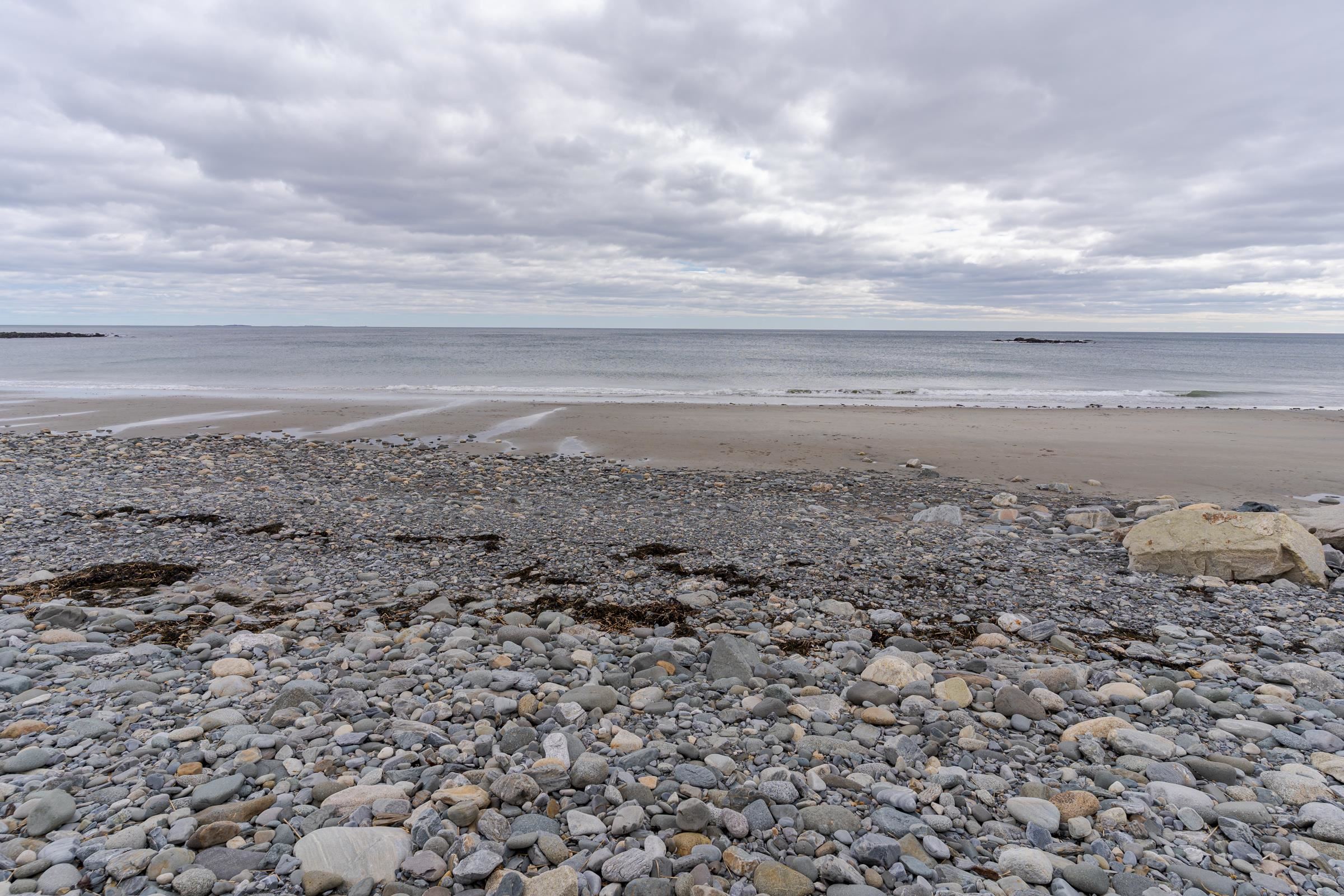 37 Alexander Dr, Hampton, NH 03842