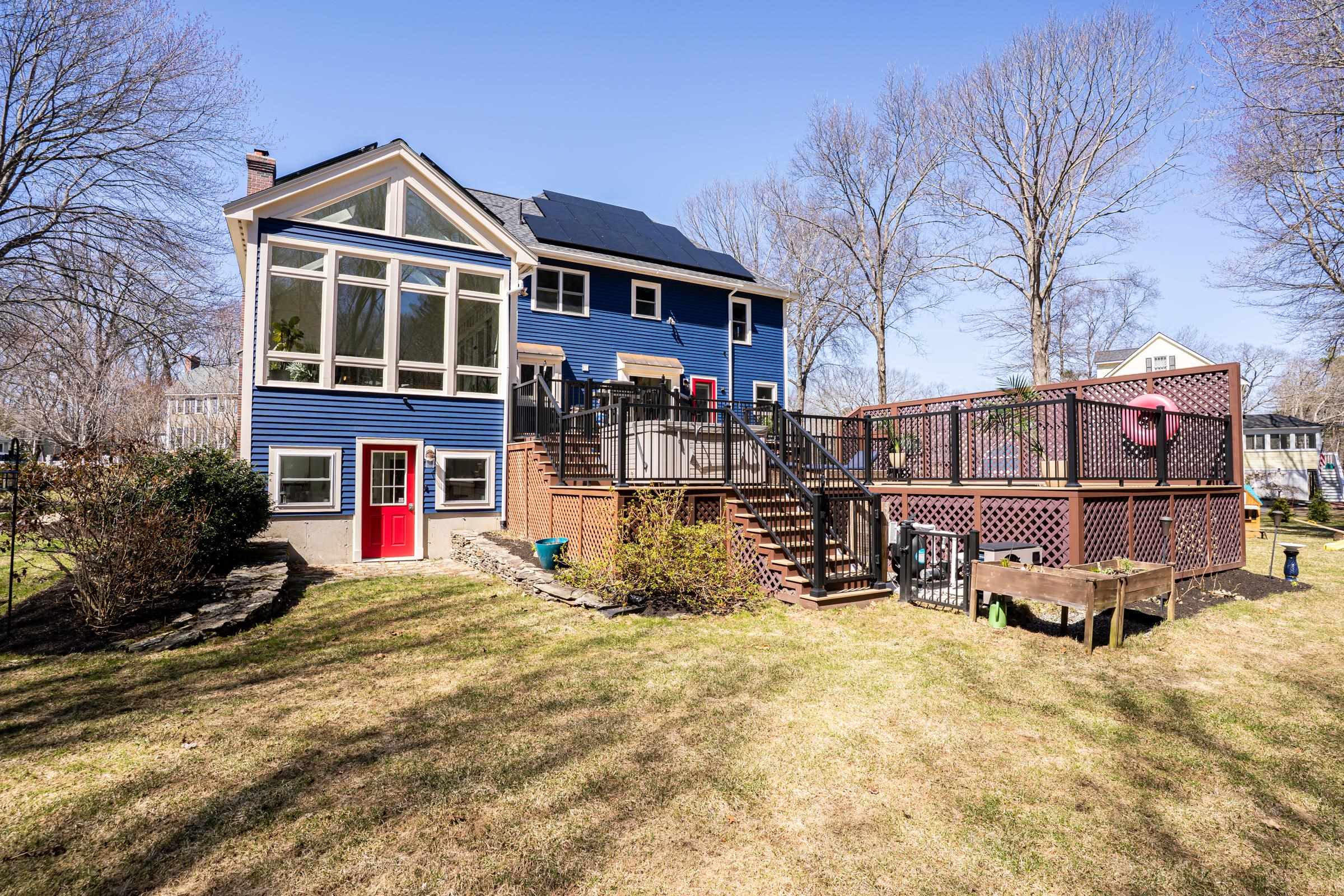 37 Alexander Dr, Hampton, NH 03842