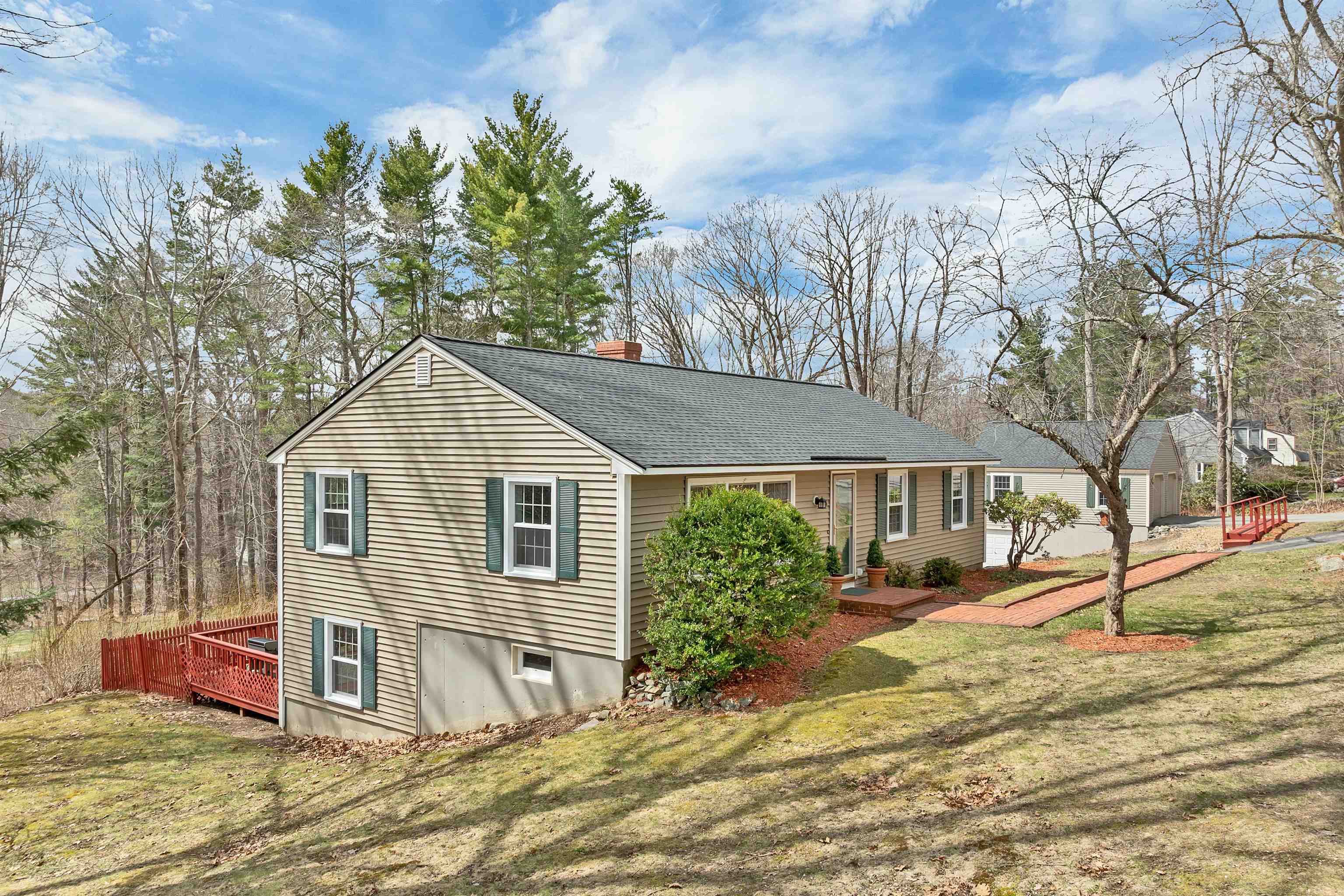 716 Exeter Rd, Hampton, NH 03842
