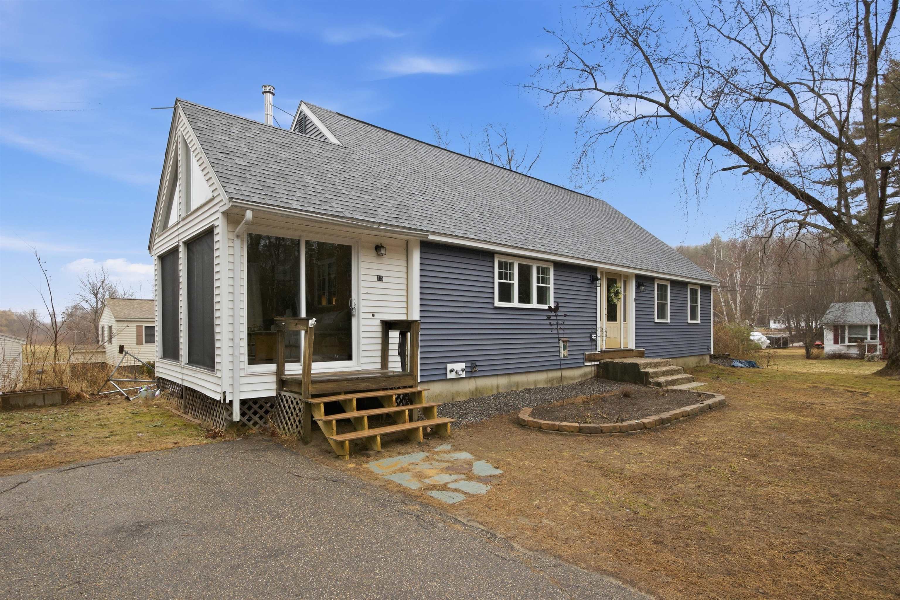 15 Henderson Rd, Gilford, NH 03249