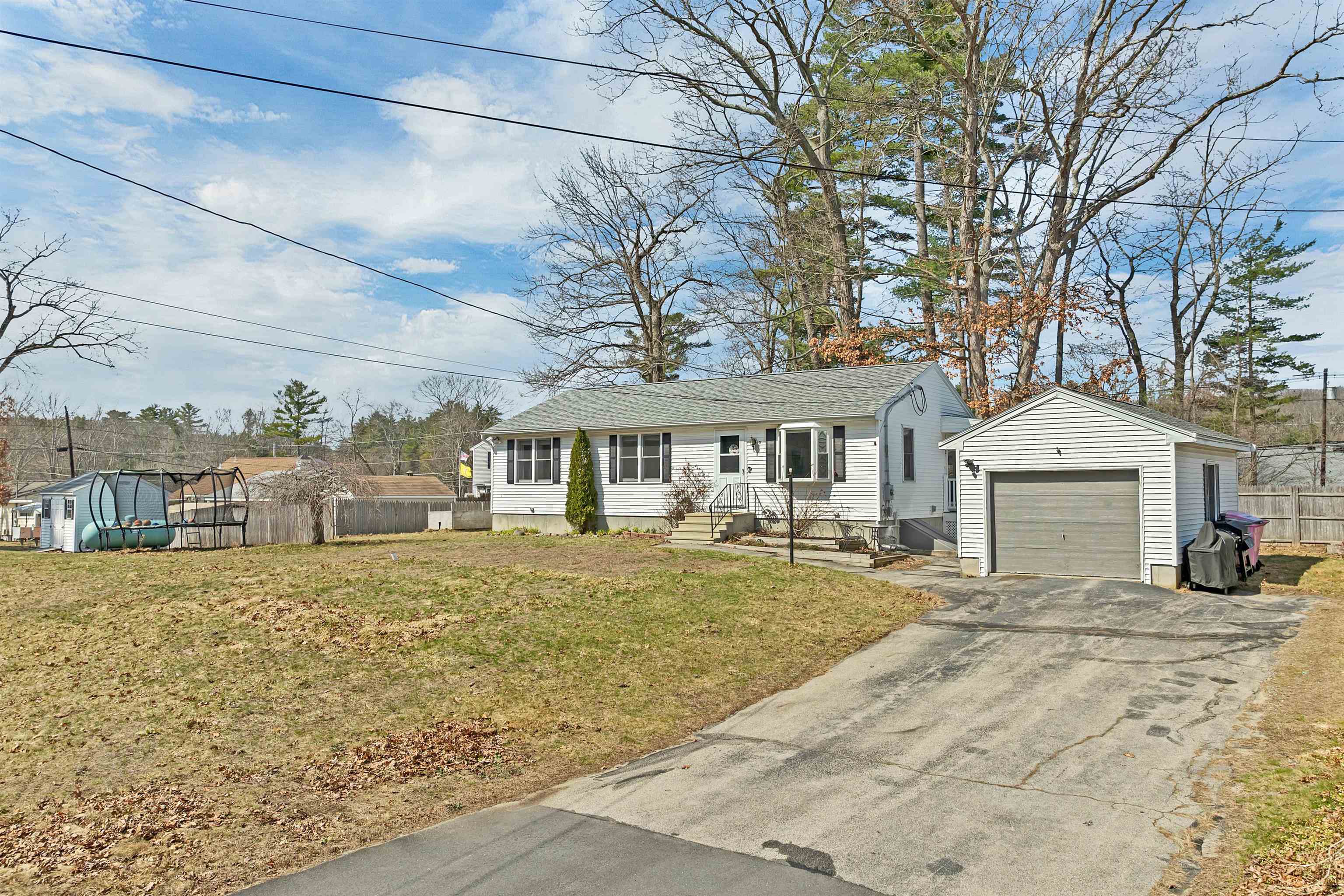 3 Dennison Ave, Salem, NH 03079