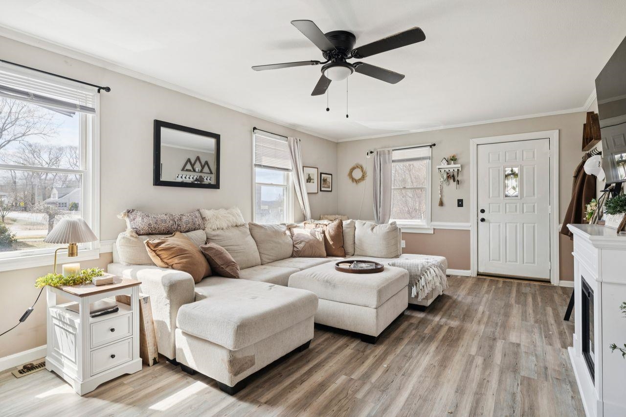 377 Smyth Rd, Manchester, NH 03104